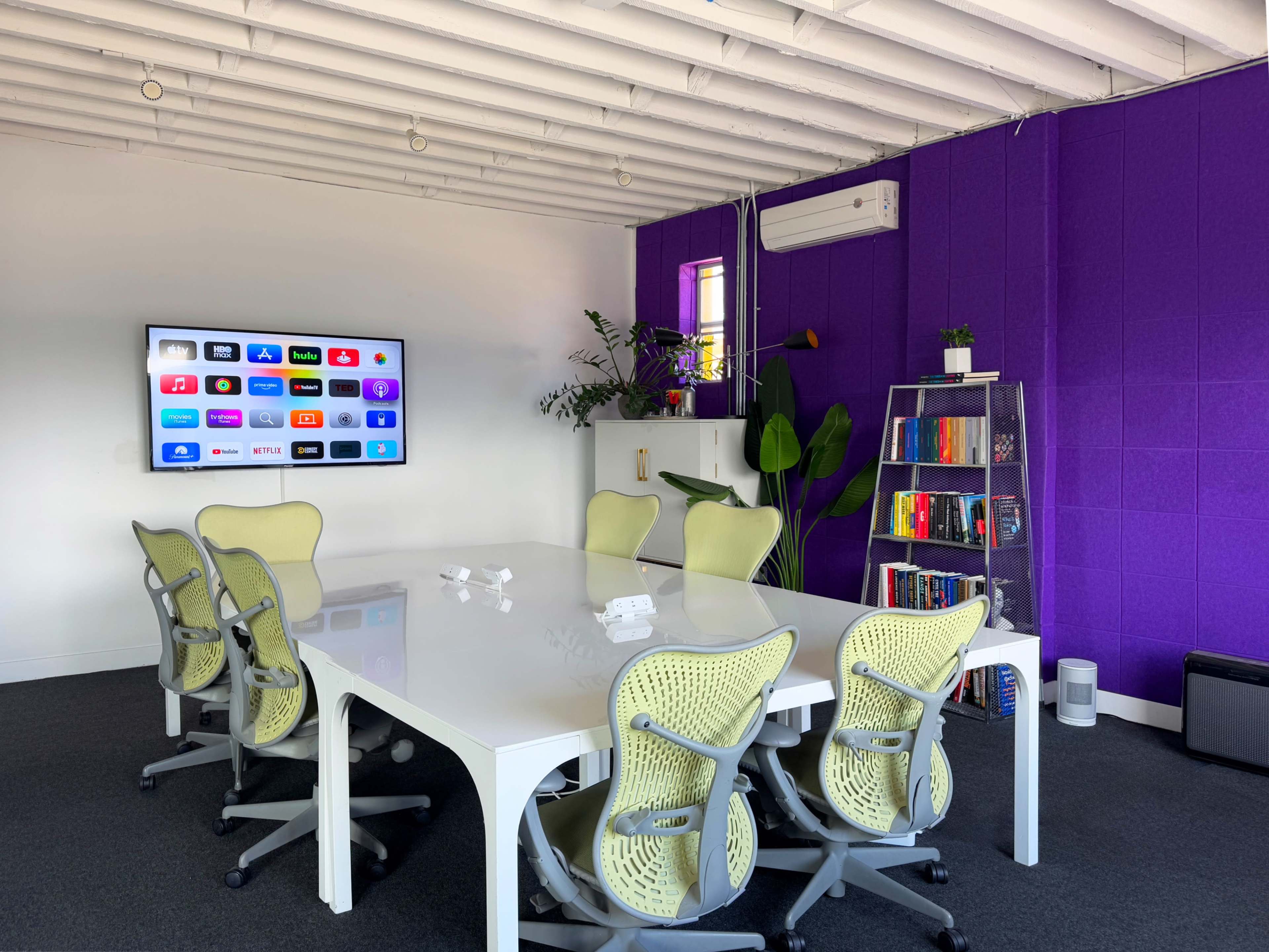 Professional Private Purple Conference/Meeting/Workshop Room For Up To 10 People Image in Inglewood, Inglewood, CA
