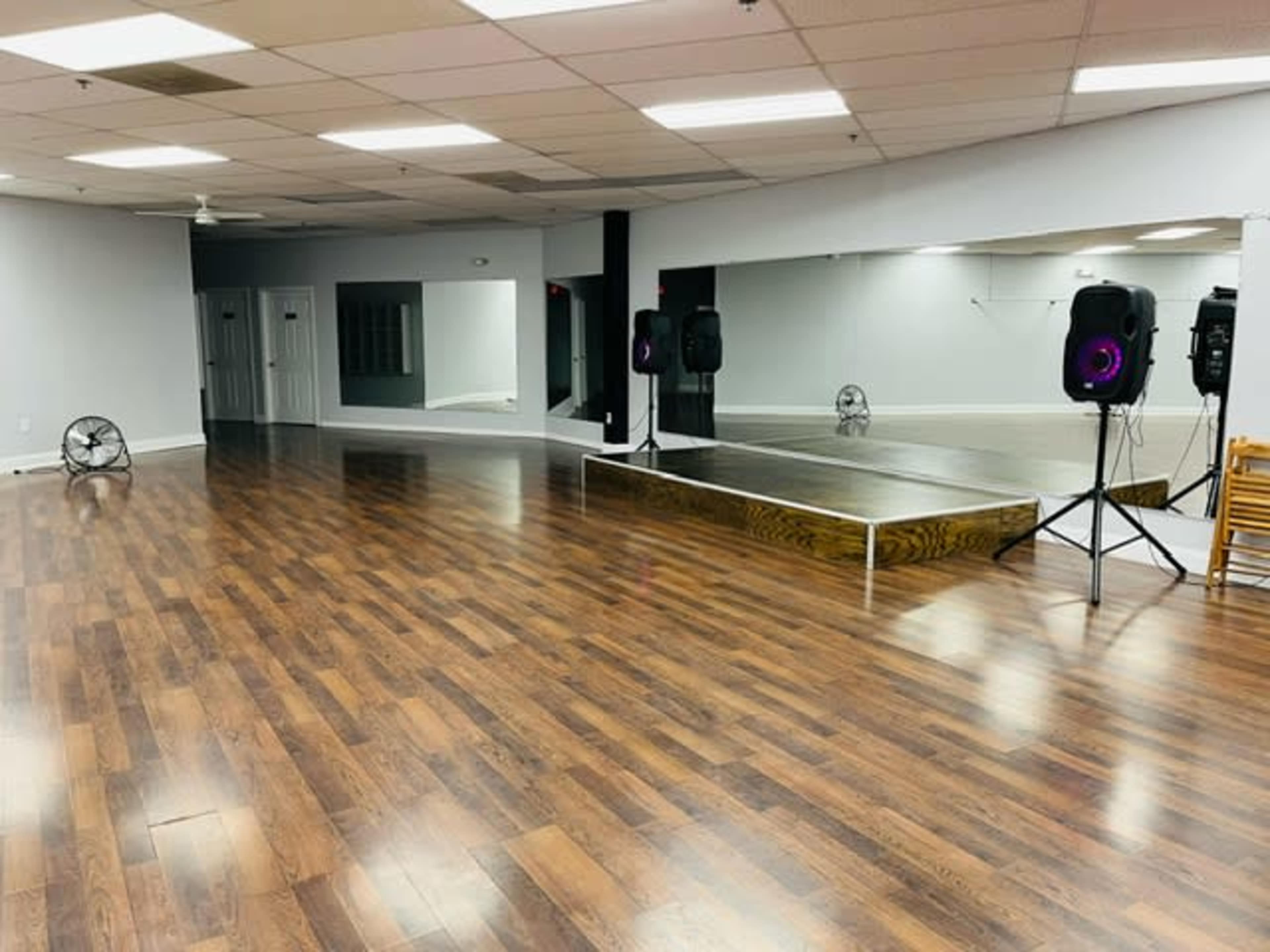 3,300 square foot Dance Fitness Studio Image in Waterbury, Waterbury, CT