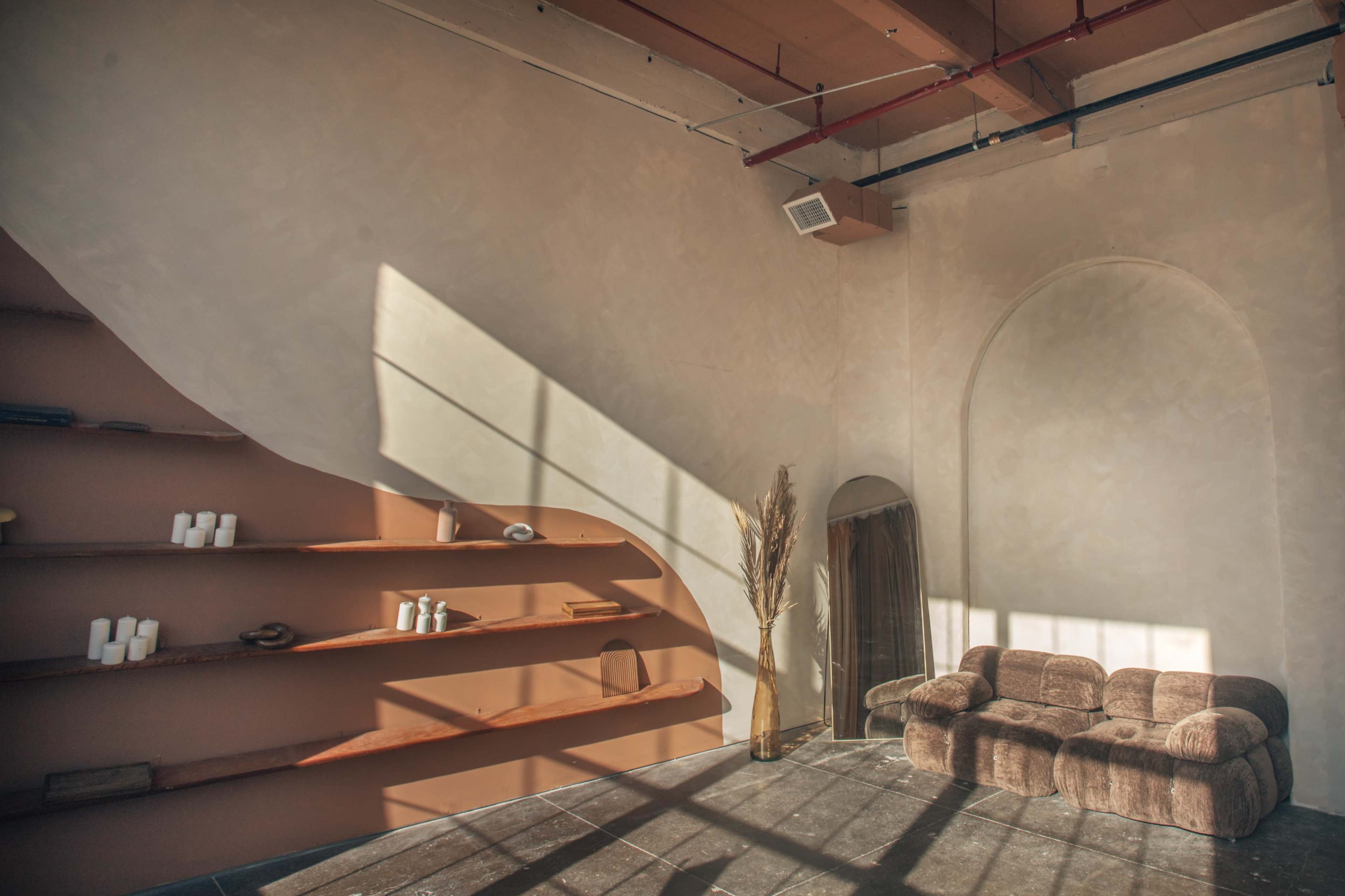 Wabi Sabi studio with Muslin backdrops Image in East Williamsburg, Brooklyn, NY