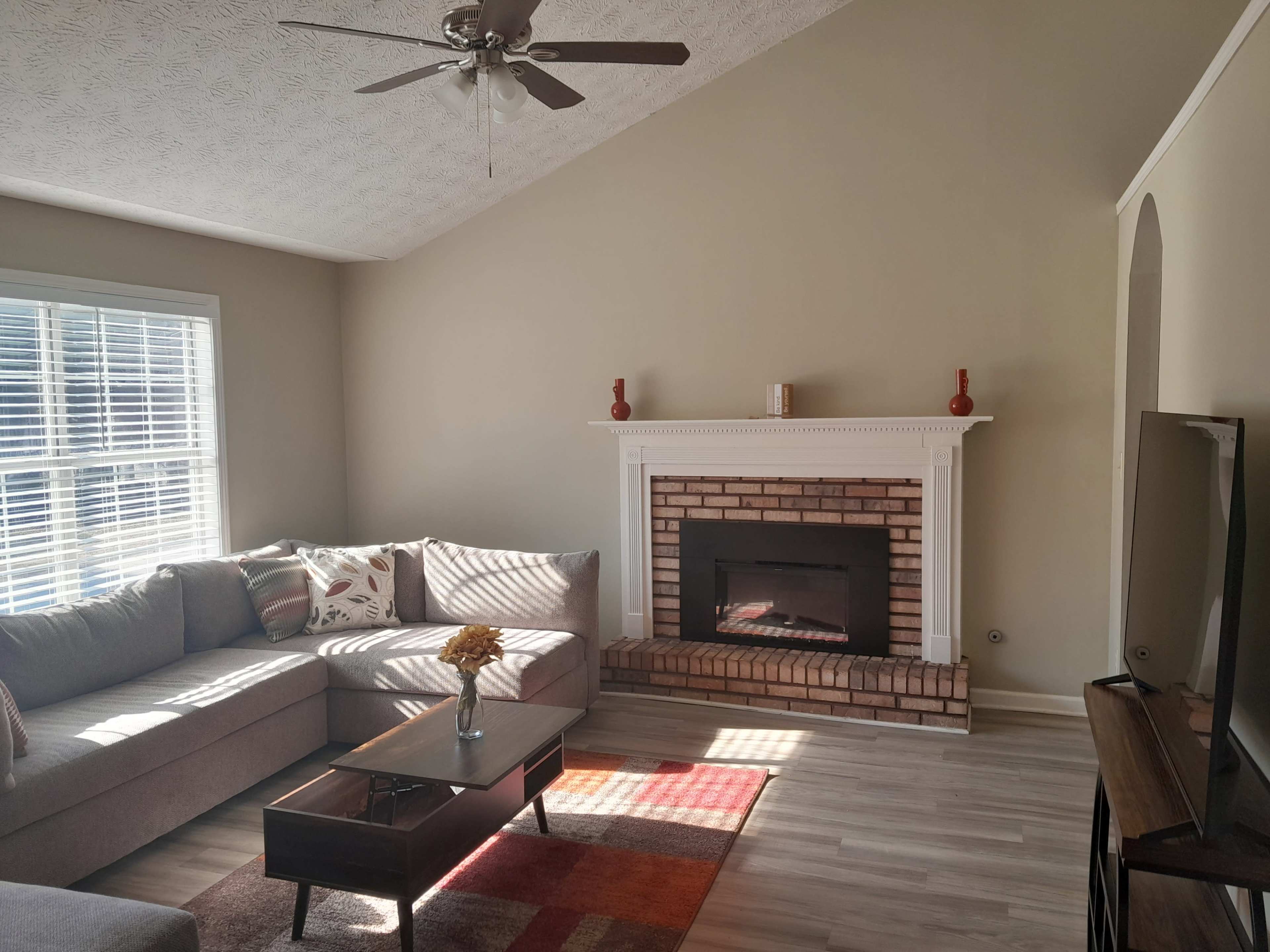 Cozy Suburban House Image in Austell, Powder Springs, GA