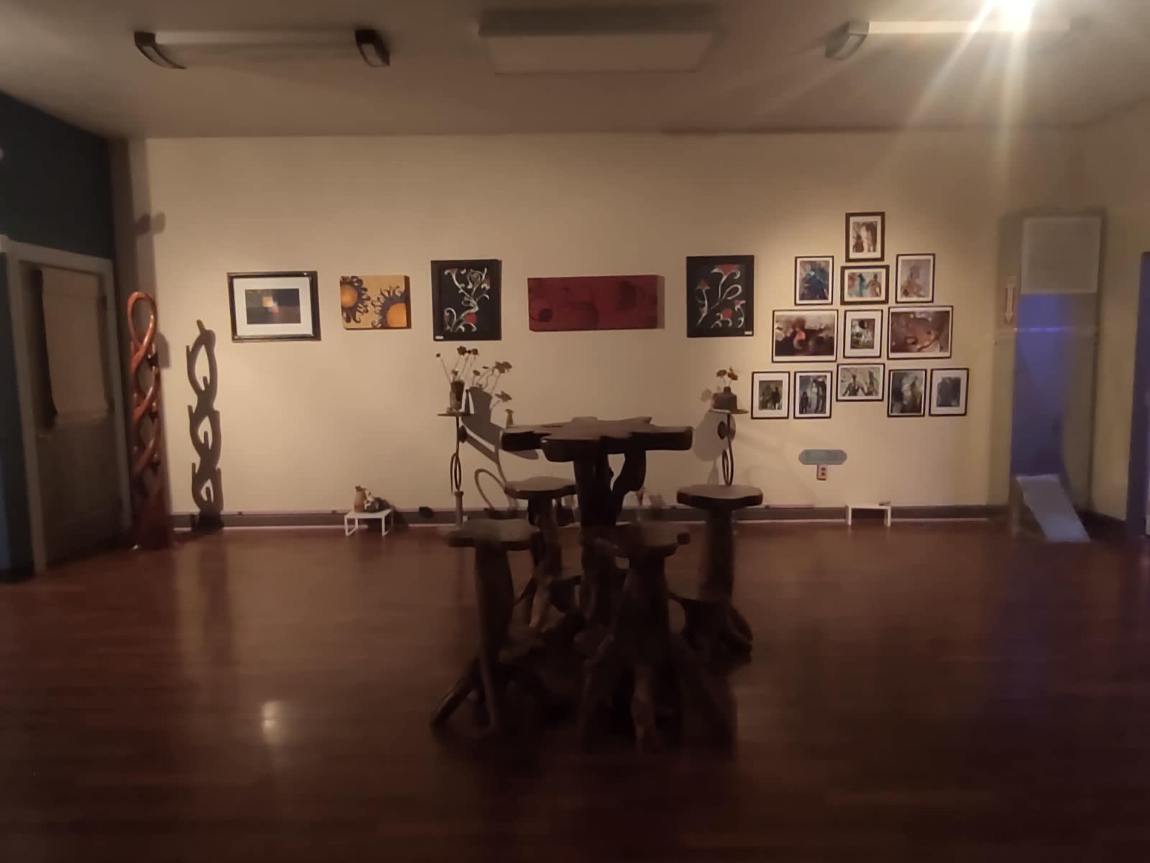 Big, Bright & Beautiful Art Gallery & Venue Space located in vibrant Lakeview / Roscoe Village. Image in Lake View, Chicago, IL