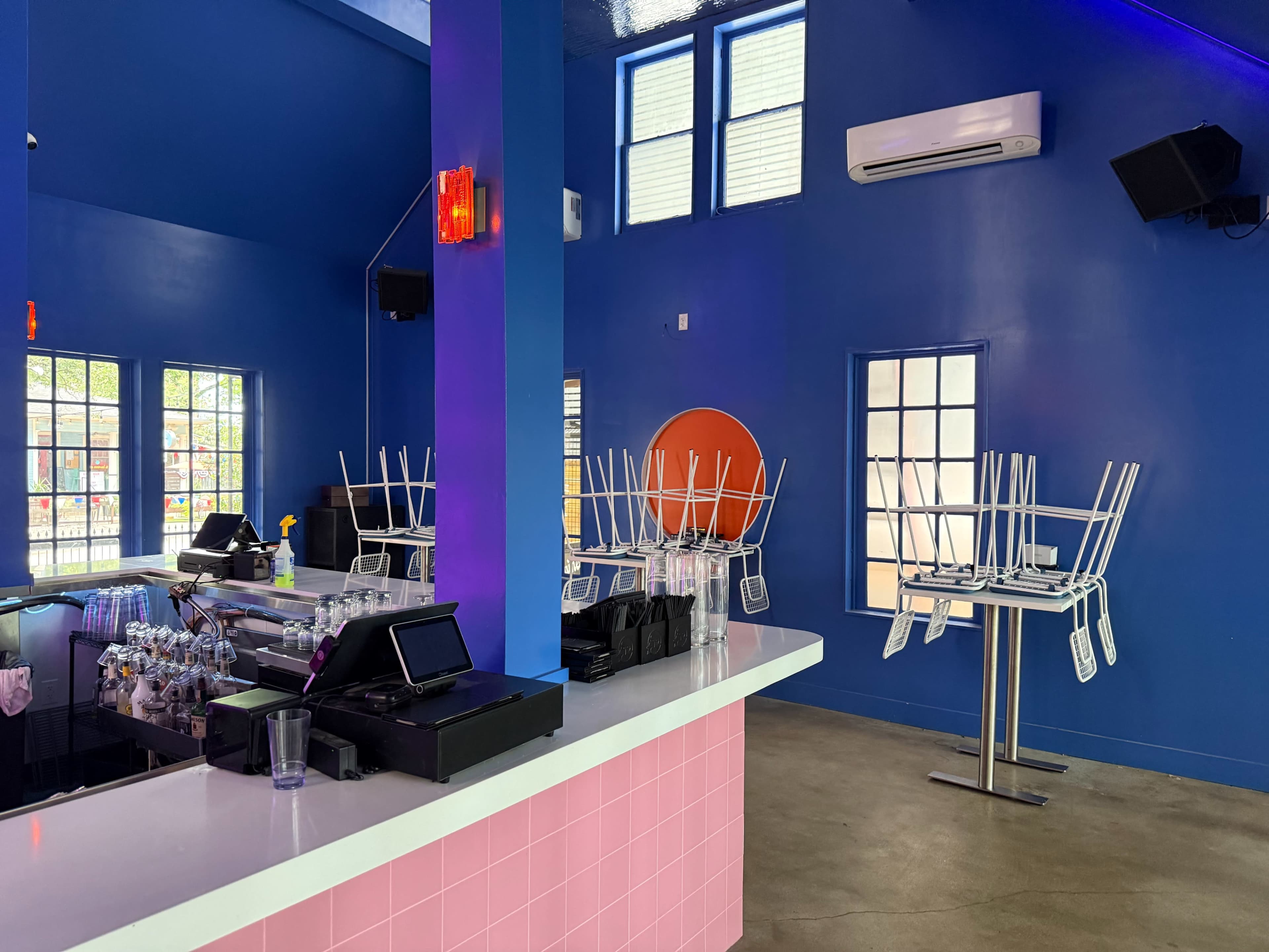 Downtown retro inspired space bungalow. Image in Downtown Austin, Austin, TX