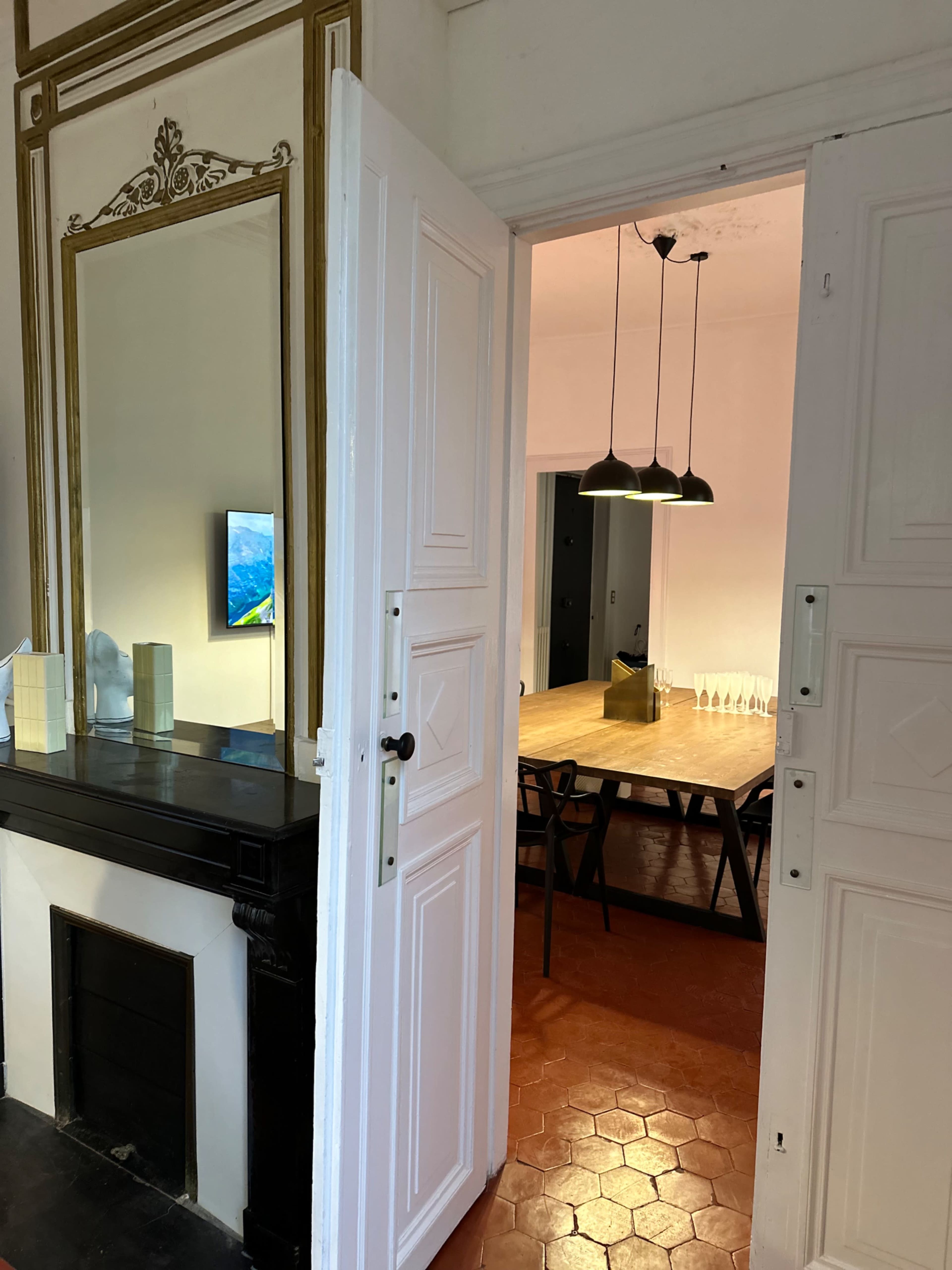 Appartement haussmanien, rénové et spacieux. Image in Ctre Ville, NIMES