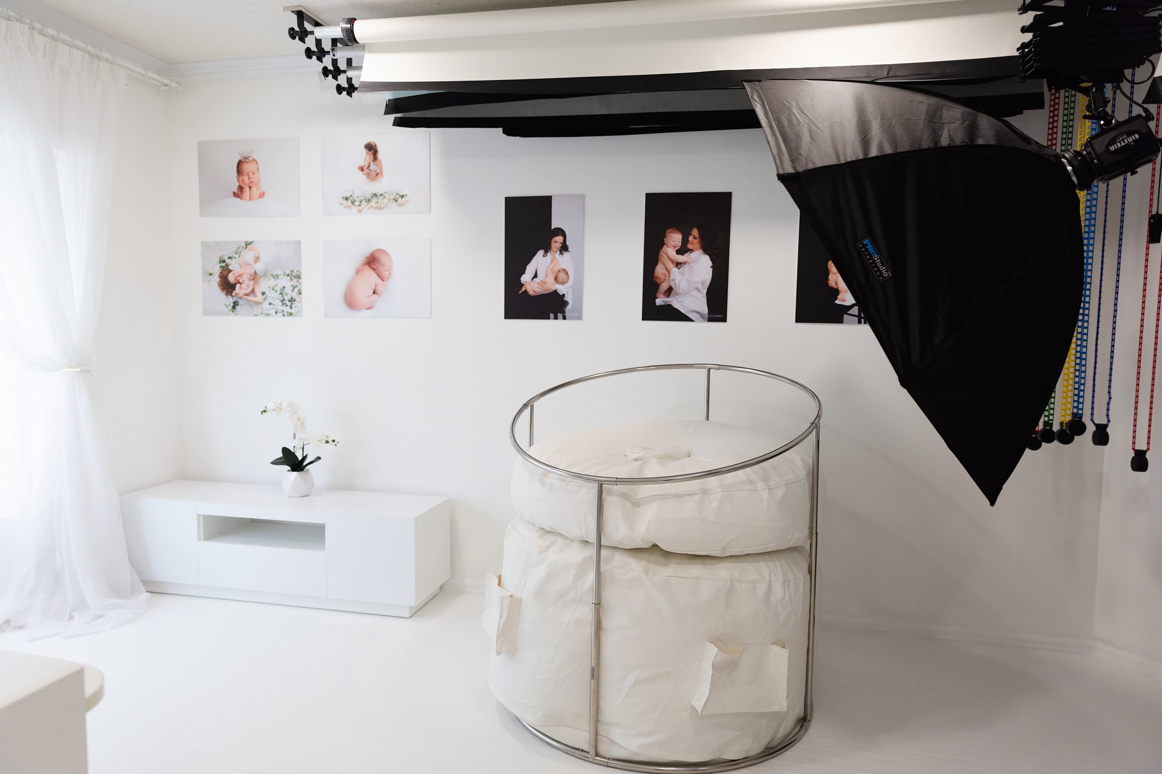 Boutique Studio for Portrait, Maternity & Newborn Photography Image in Franklin Farm, Fairfax, VA