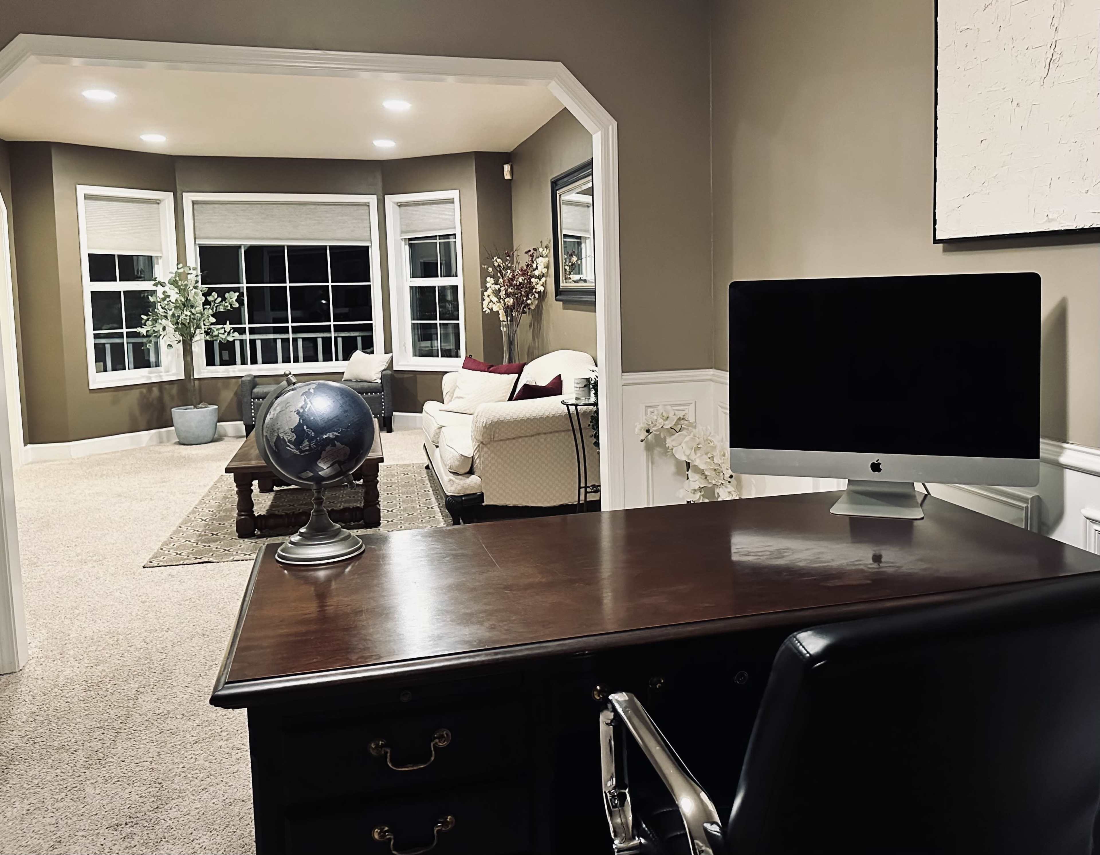 Bella- a large stylish home Image in Corvallis, Corvallis, OR