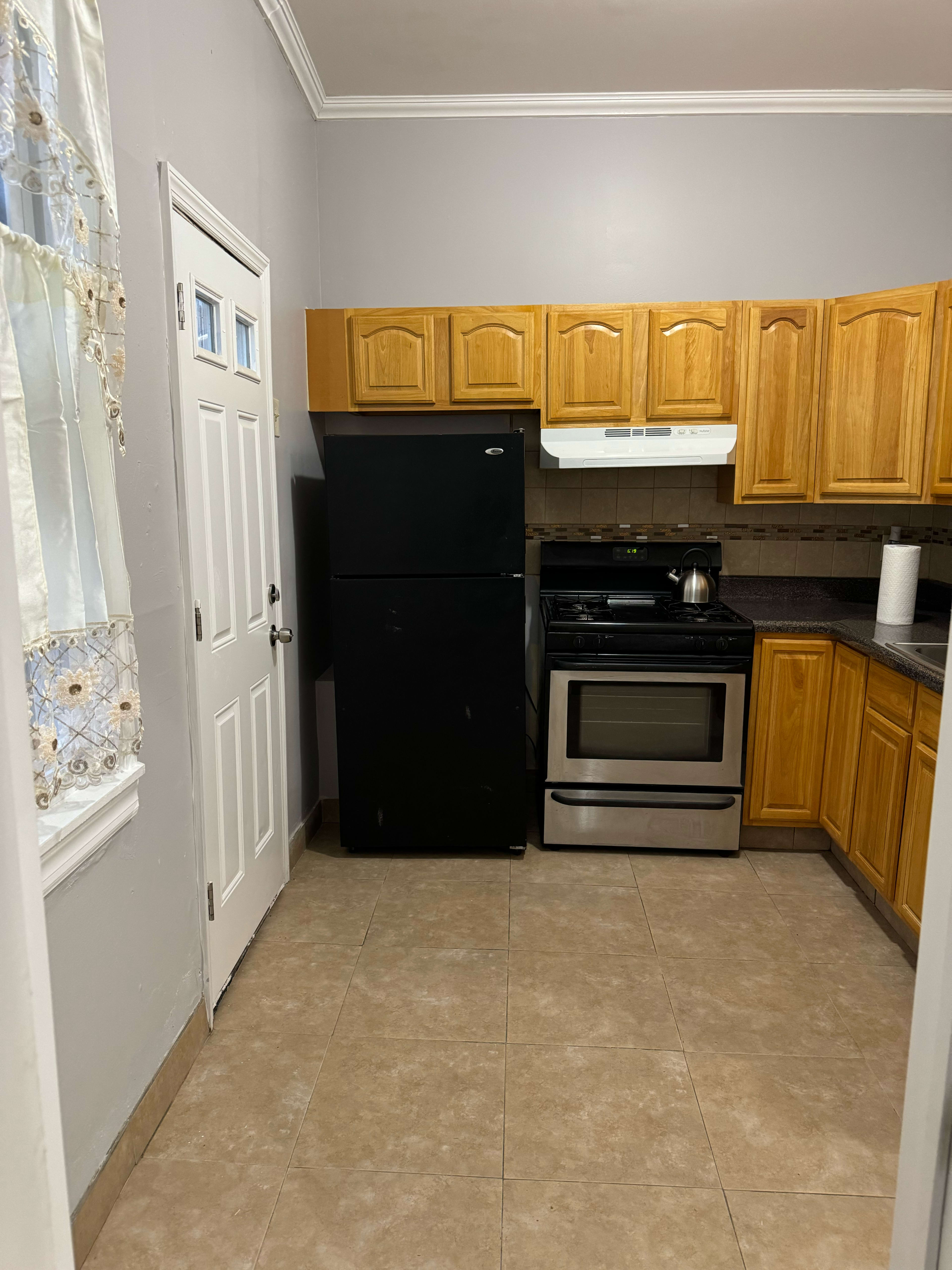 Cozy Apartment with backyard space Cozy Image in Canarsie, Brooklyn, NY