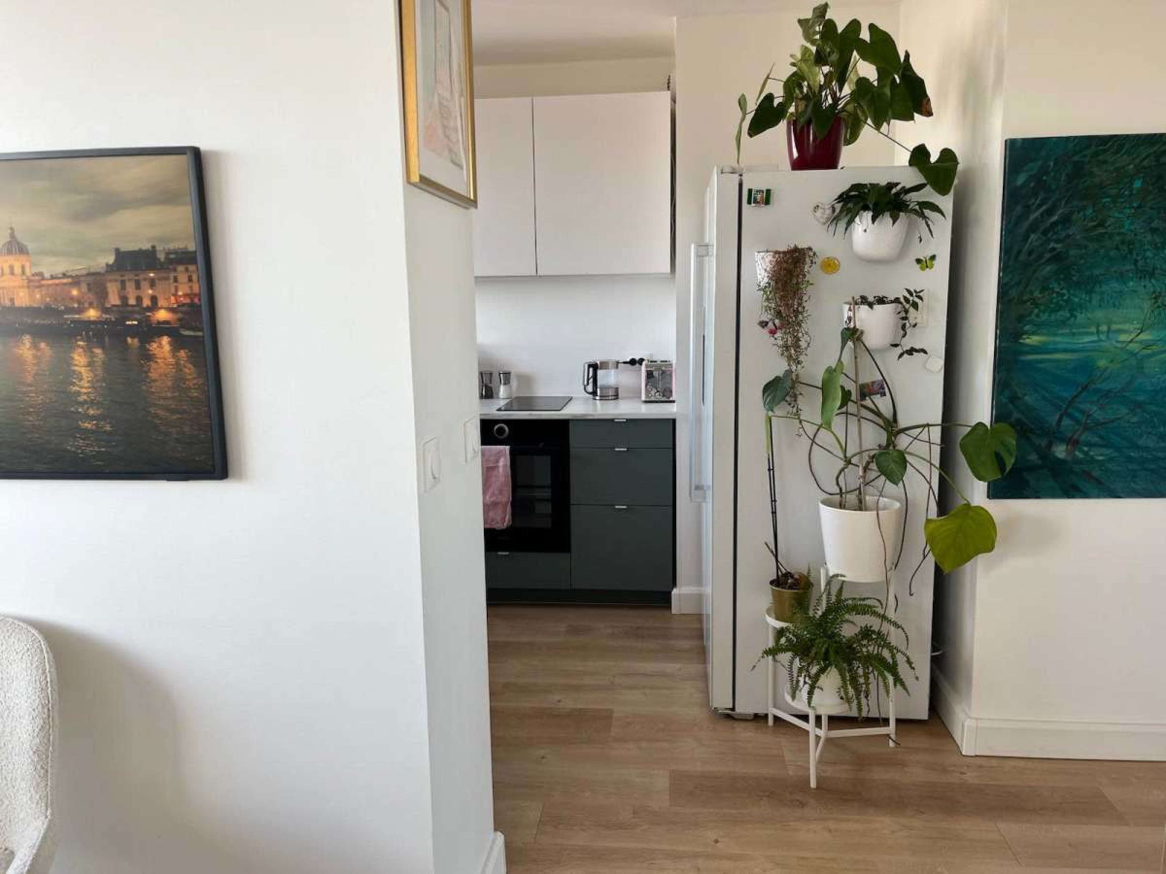 Appartement et balcon lumineux avec vue panoramique sur Paris Image in Maison-Blanche, PARIS, 
