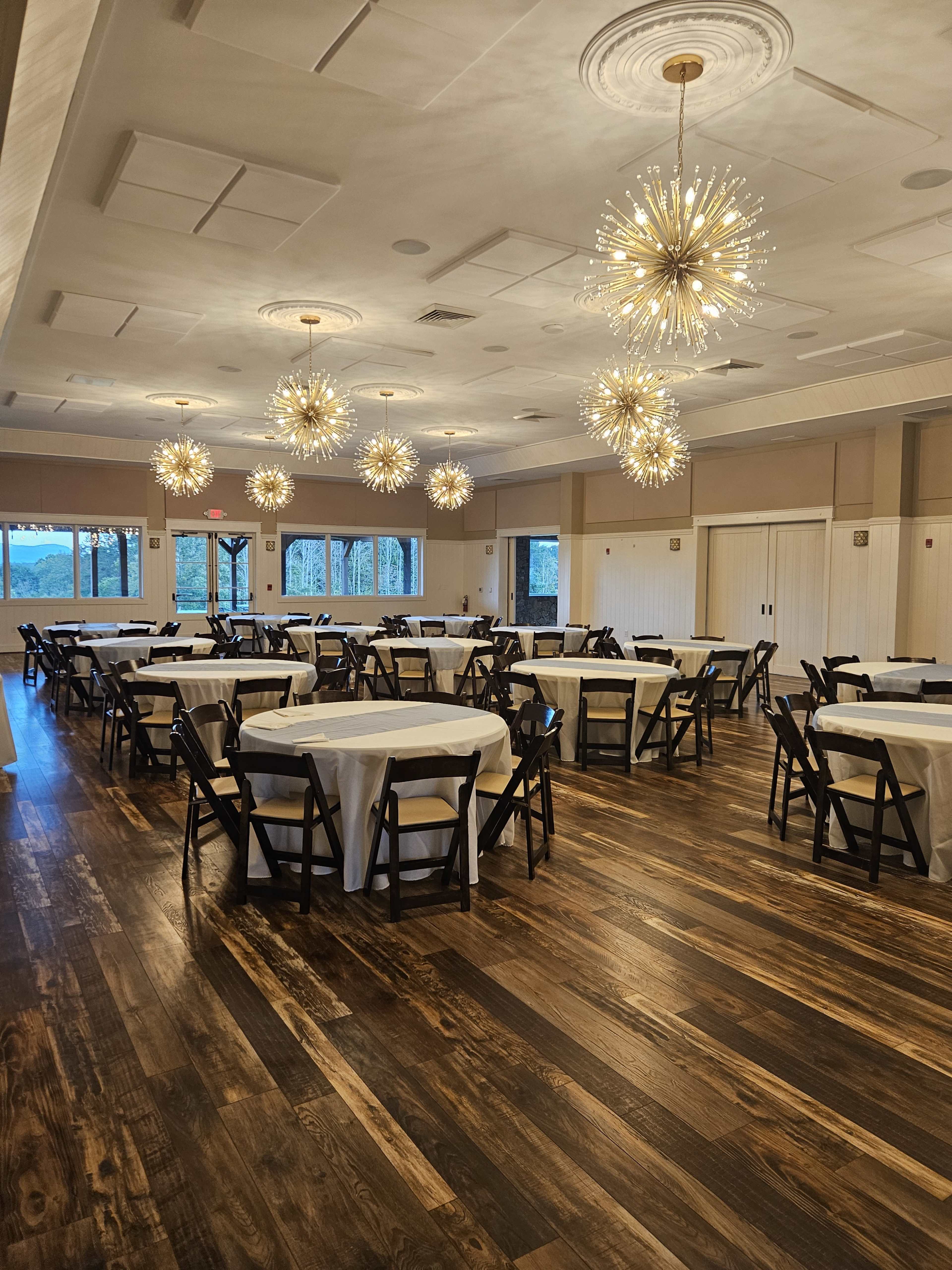 Boutique Event Venues with Lodging and a Restaurant - Event Area Image in Westfield, Westfield, NC