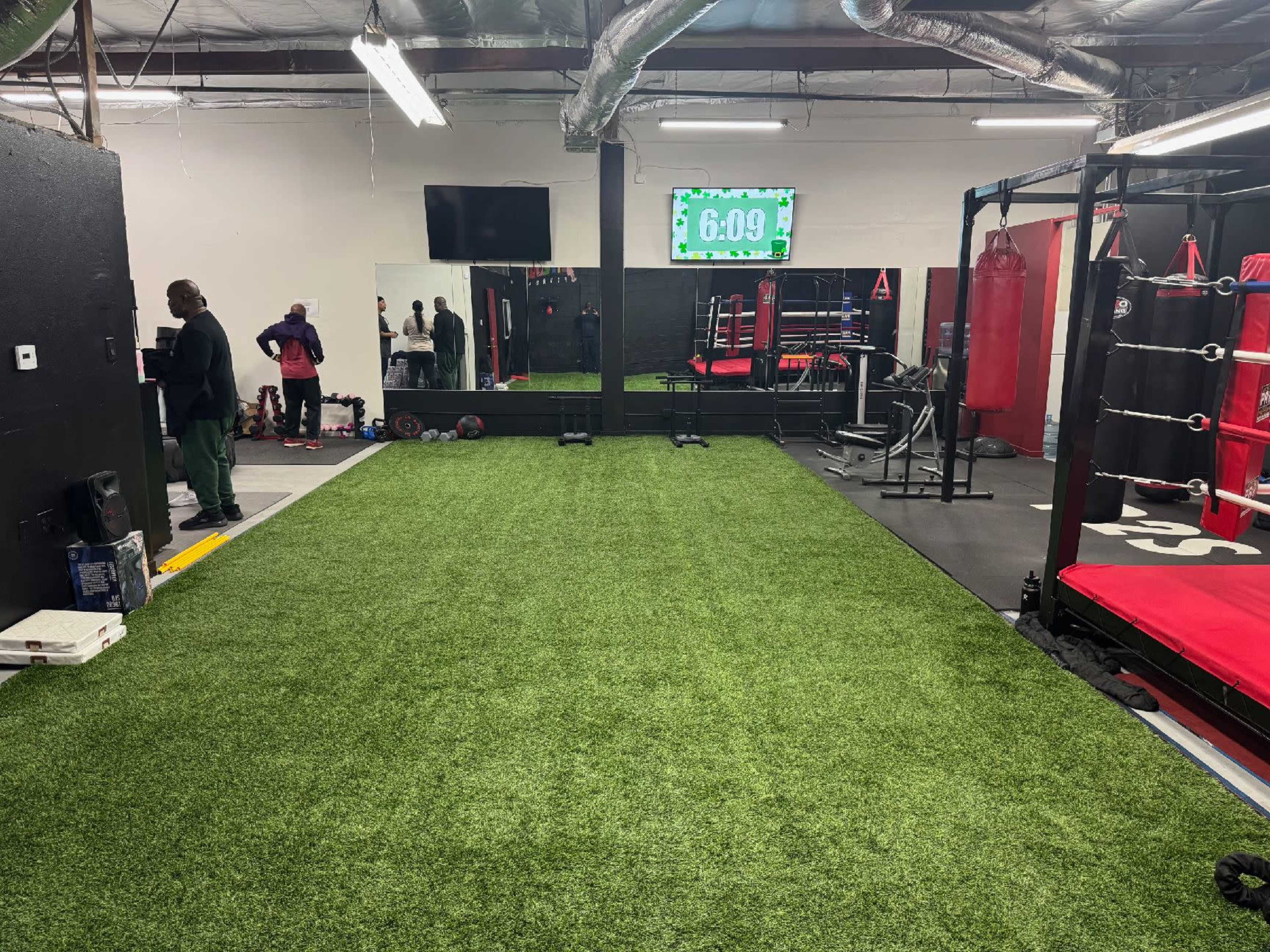 Private gym Image in Chatsworth, Chatsworth, CA