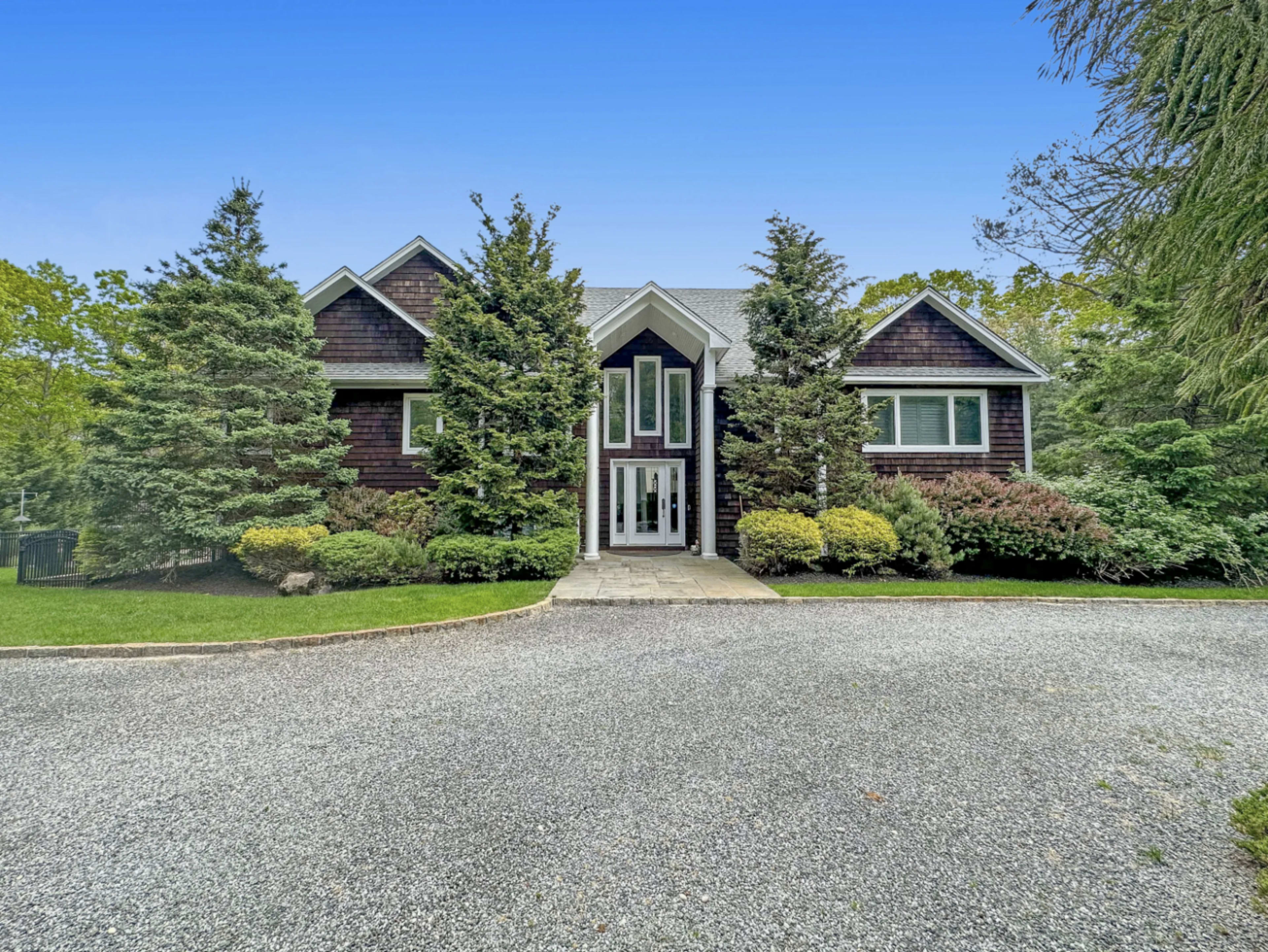 Private gated large Hamptons House with 1+ acre of lawn and pool - surrounded by woods Image in Southampton, Hampton Bays, NY
