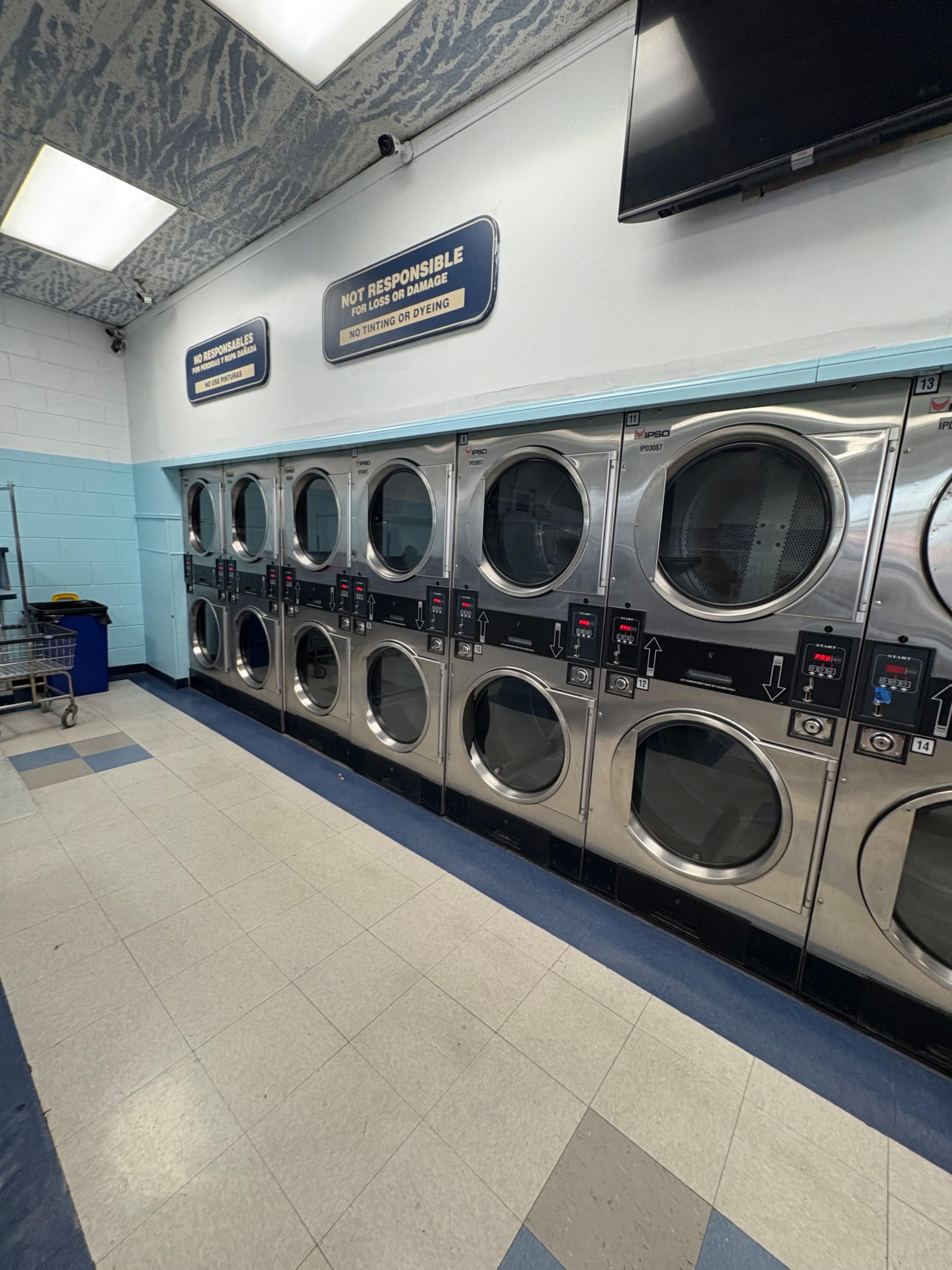 Equipped machines, walls freshly painted, floor always clean Image in Echo Park, Los Angeles, CA