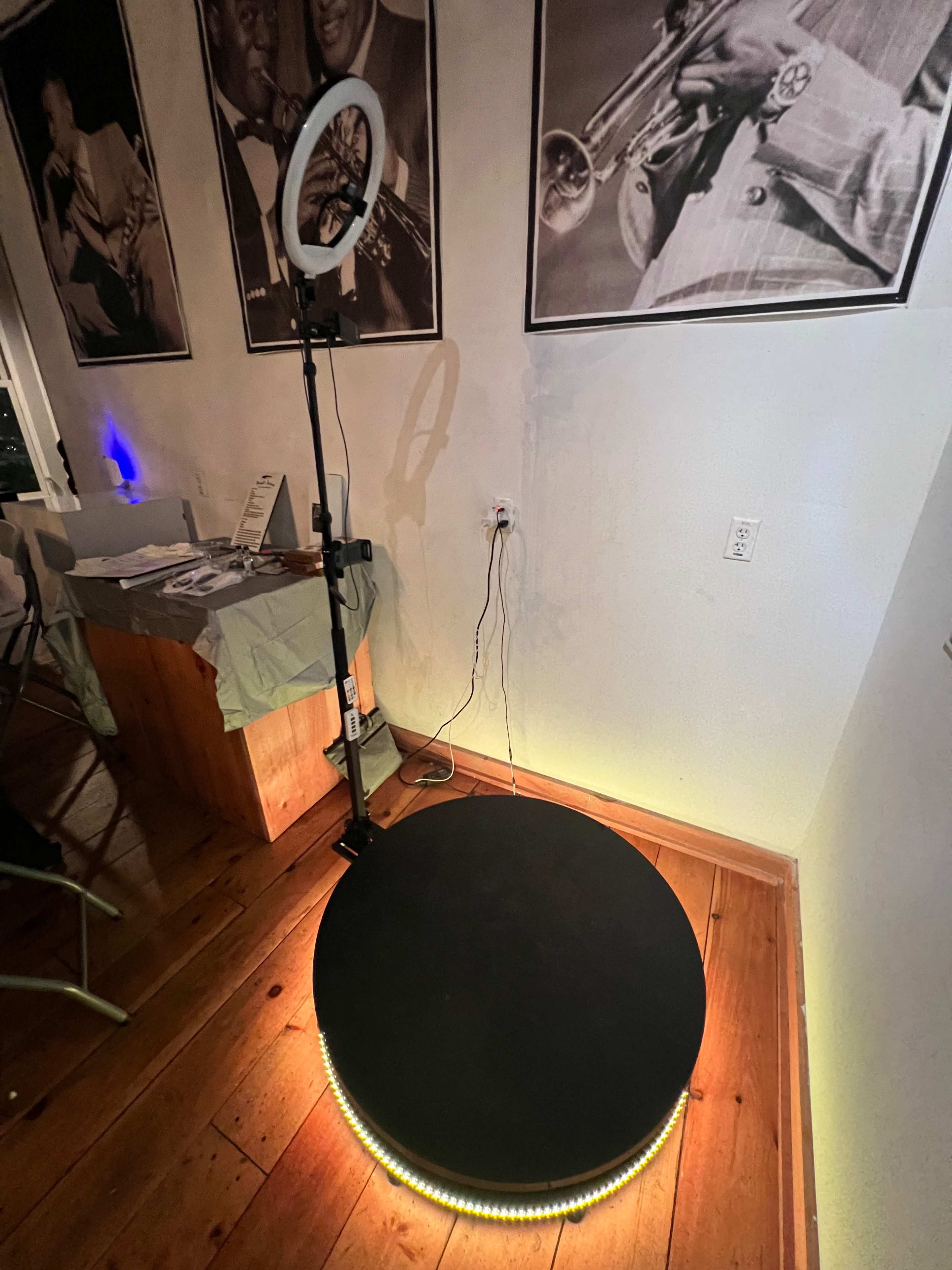 Cozy Farmhouse style Home with large backyard space and hotub Image in Bellshire Estates, Nashville, TN