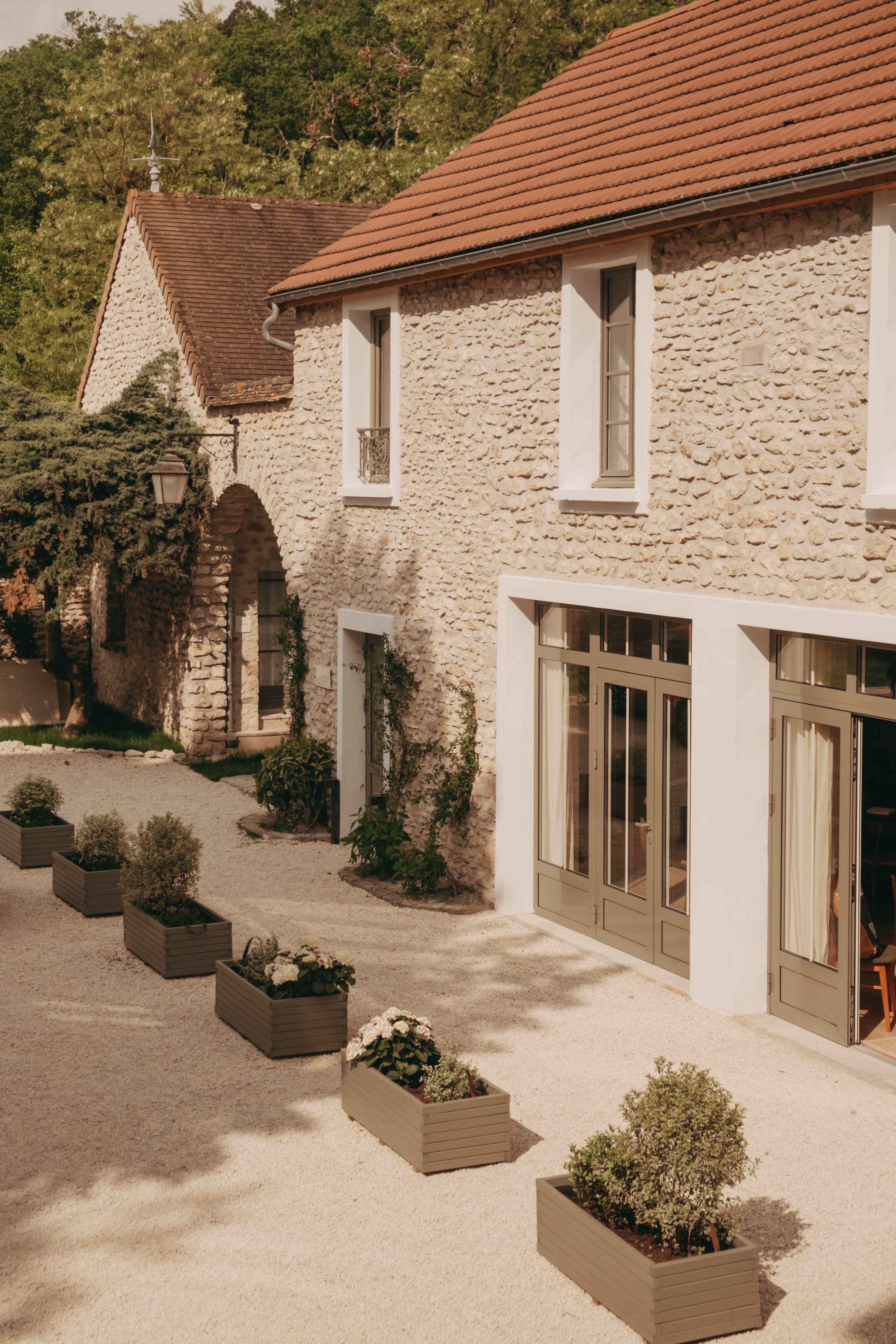 Maison De Campagne Proche De Paris Avec Bain Nordique Image in , Chalo-Saint-Mars