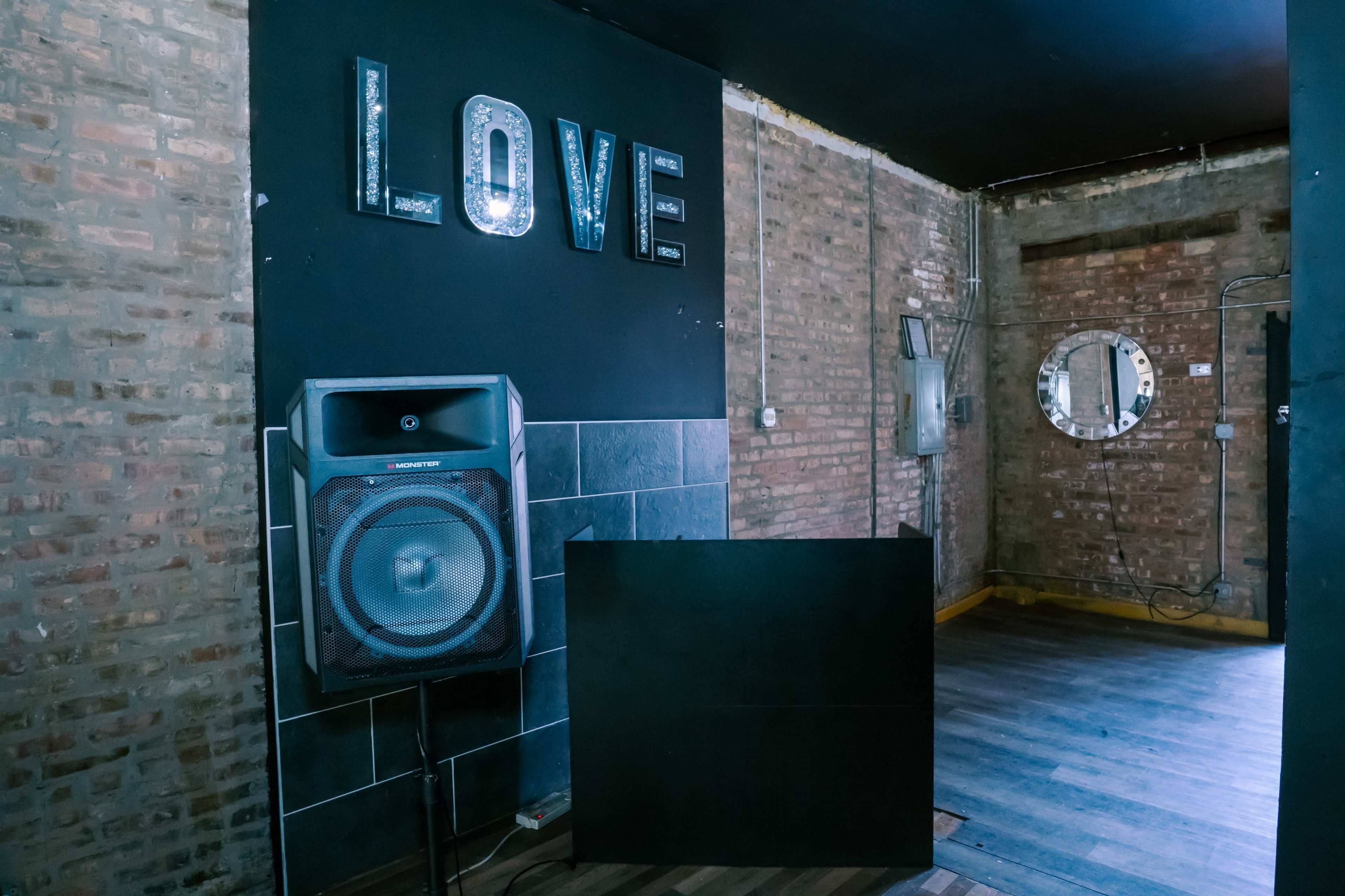 Luxurious Spacious Loft in the Heart of Greater Grand Crossing Image in South Side, Chicago, IL