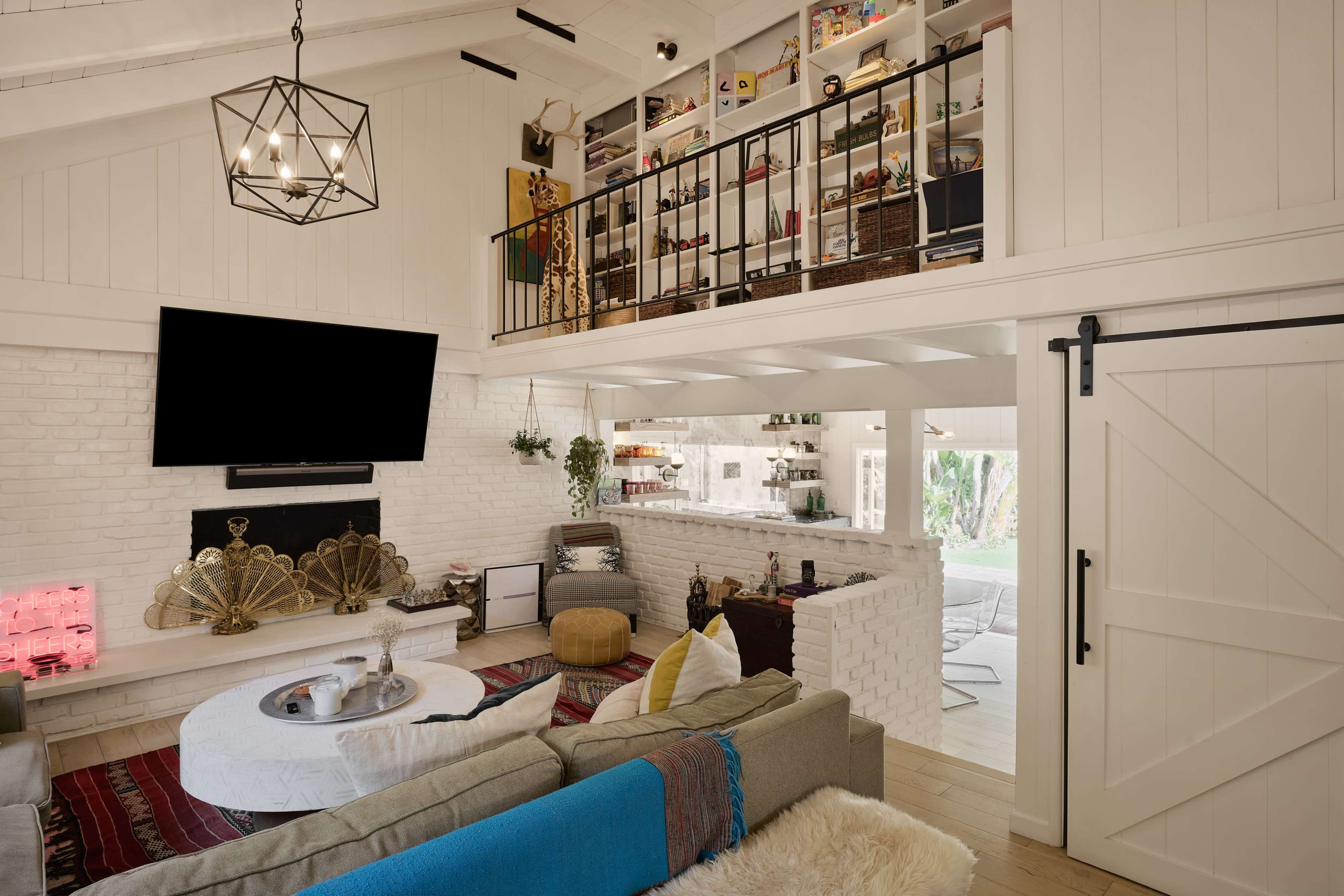 Crestwood Hills Mid Century Modern Oasis Image in Brentwood, LOS ANGELES, CA