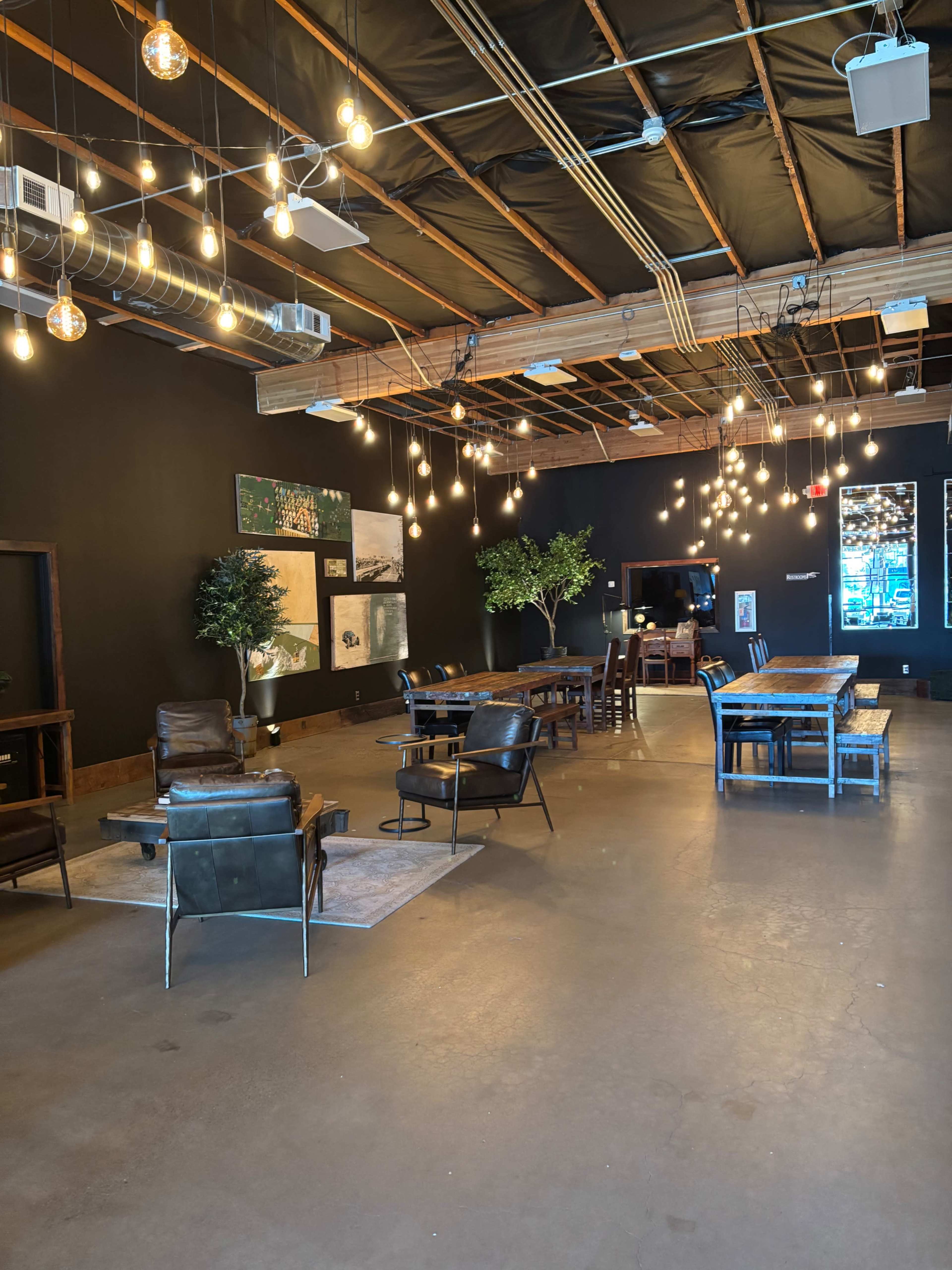 Fully furnished venue with easy I-5 access Image in Northgate, Salem, OR