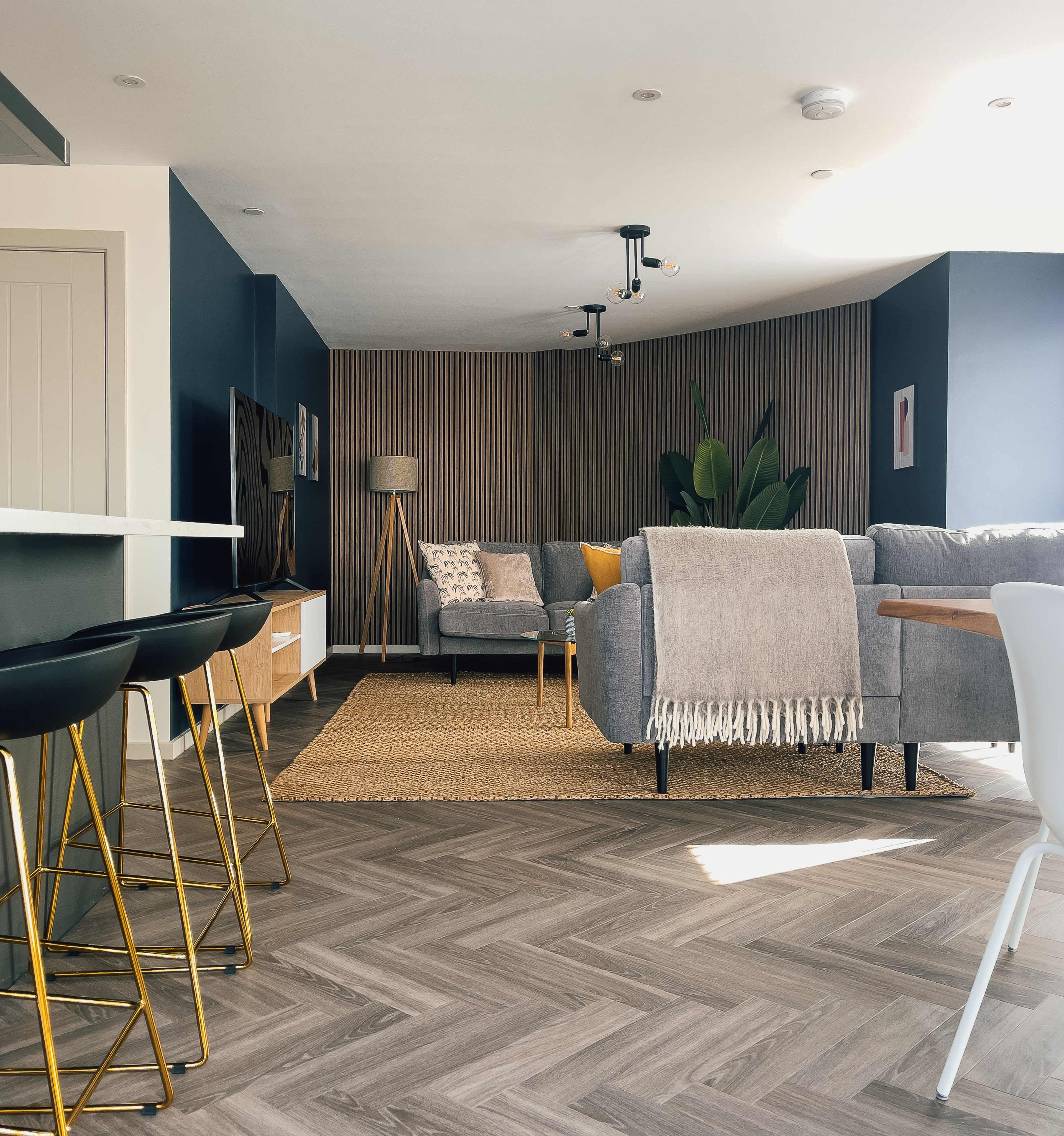 Luxe Penthouse Retreat: With Free Parking! Image in Brentford, LONDON, ENG