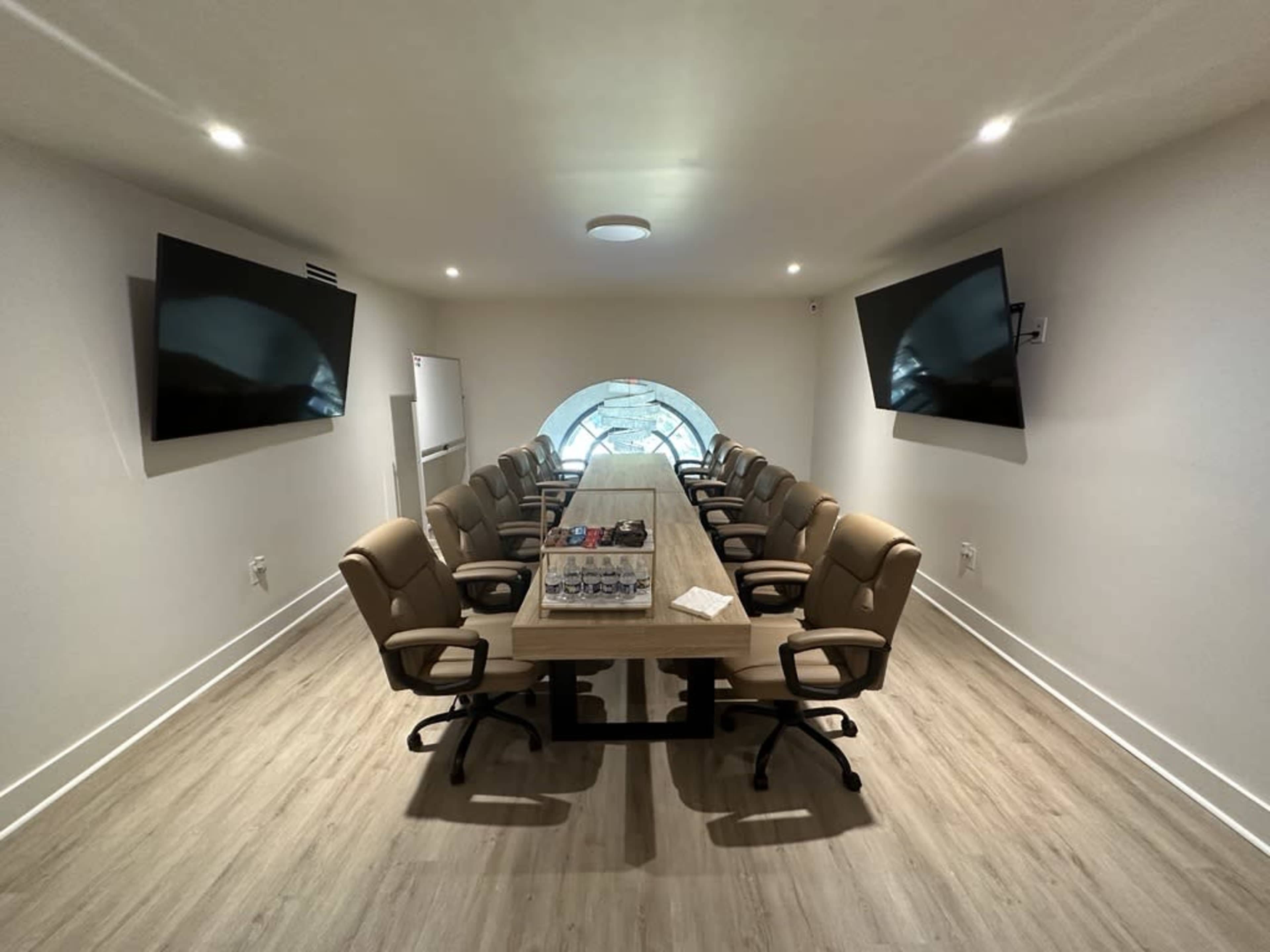 Art Gallery Meeting Space Downtown Alpharetta Image in Alpharetta, Alpharetta, GA