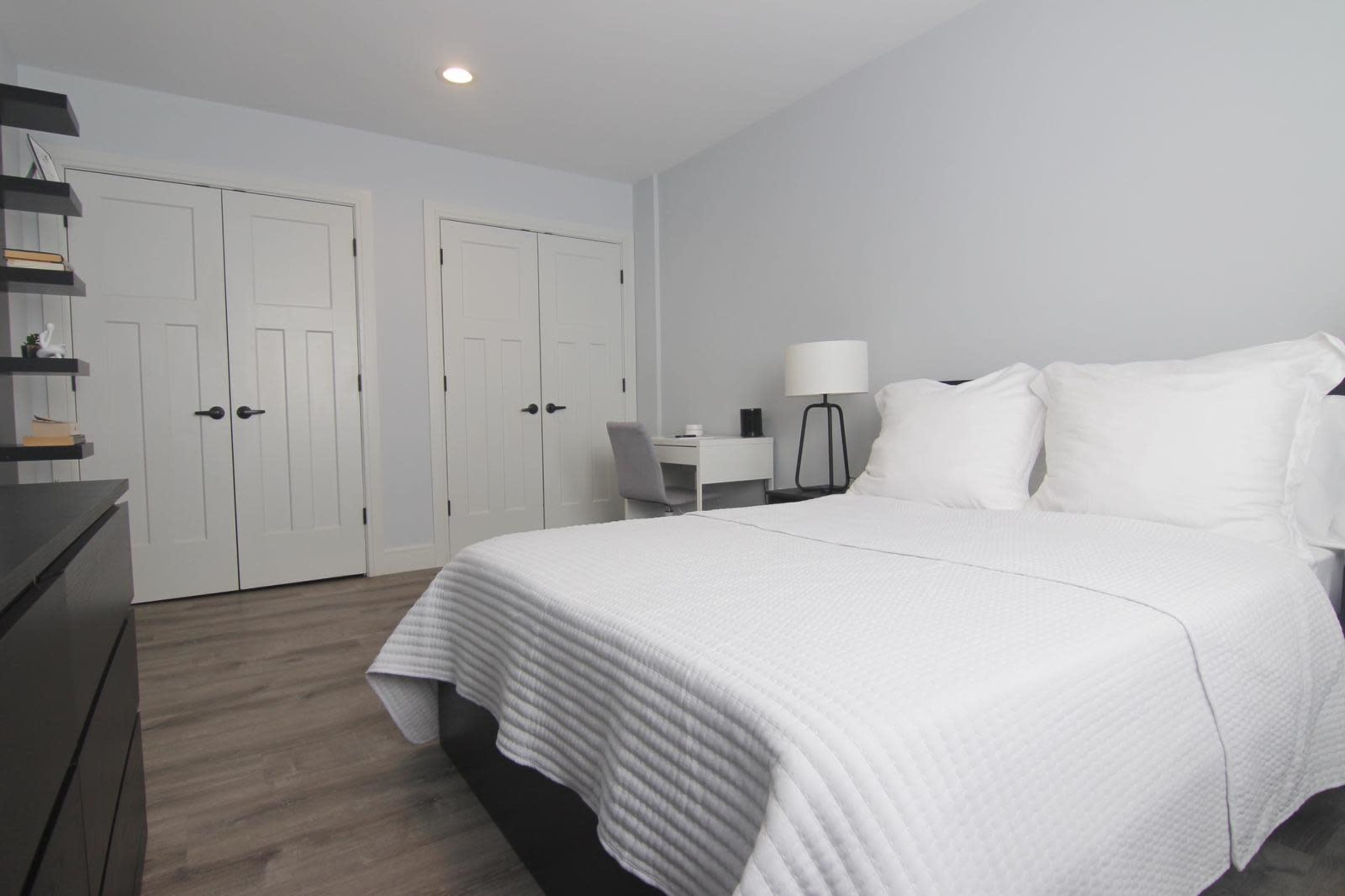 Enjoy modern comfort in a quiet and safe neighborhood. Image in Palisades Park, Palisades Park, NJ