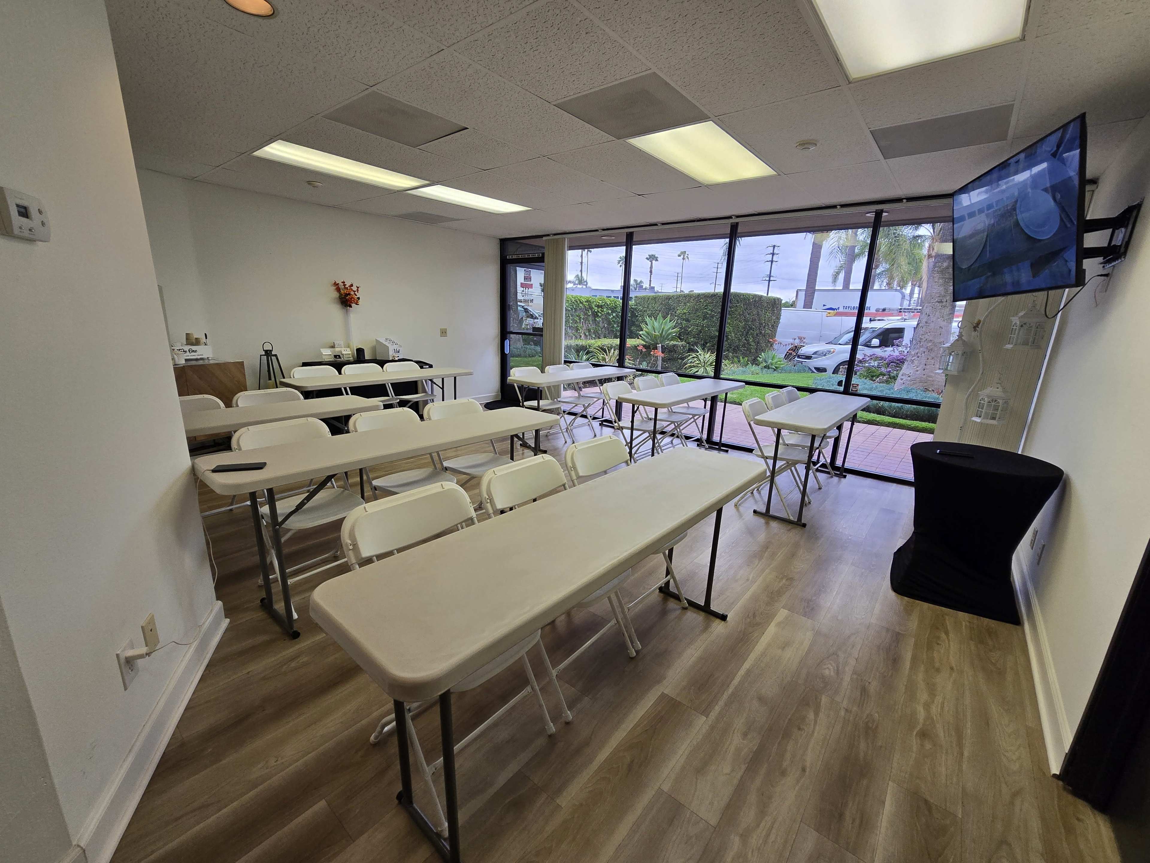 Meeting/Networking Room Available Image in Orange, Orange, CA