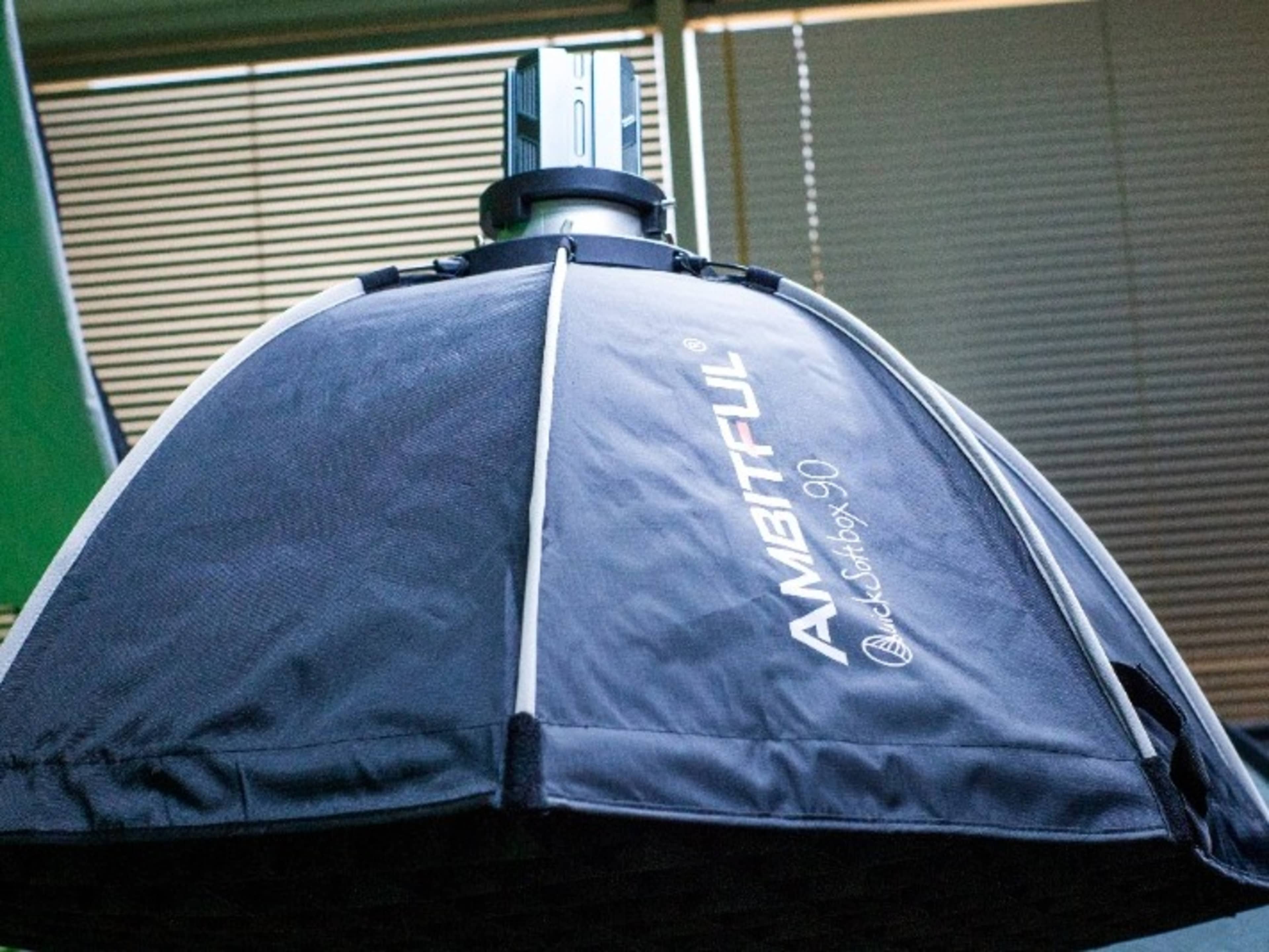 Colbor CL60M with Softbox on CStand