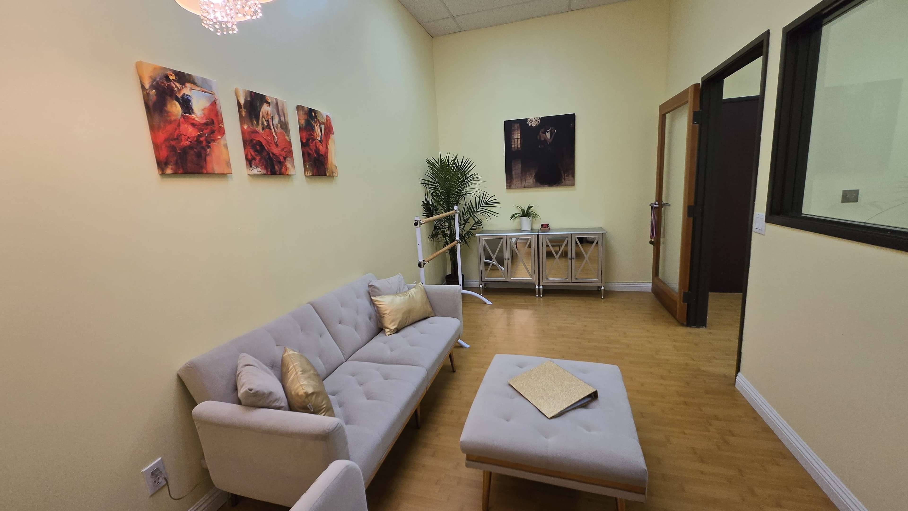 Bright Dance Studio with Barre, Sound System & Lounge Area Image in El Monte, El monte, CA