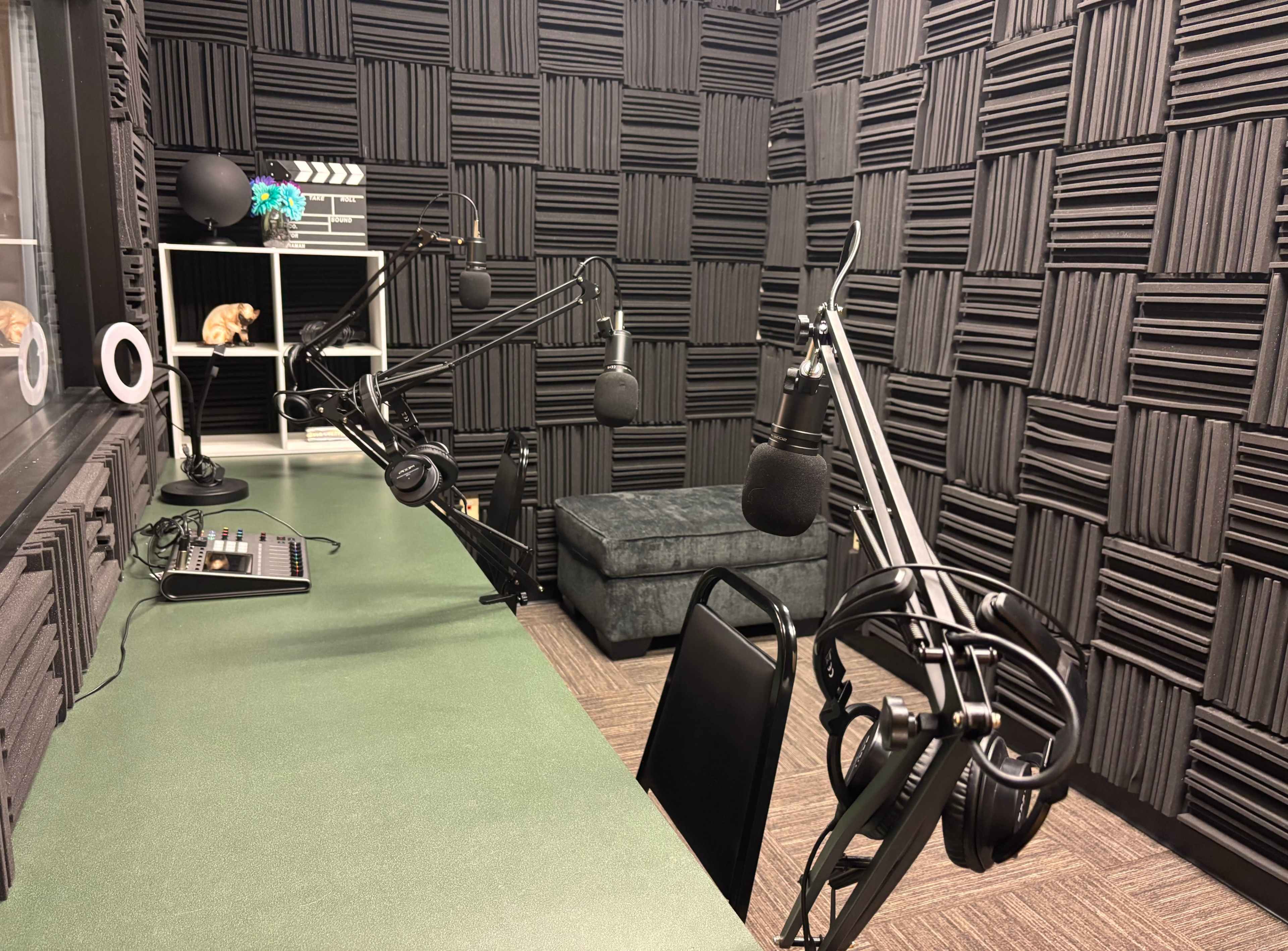 East Central Podcast Studio Image in El Gheko, Tucson, AZ