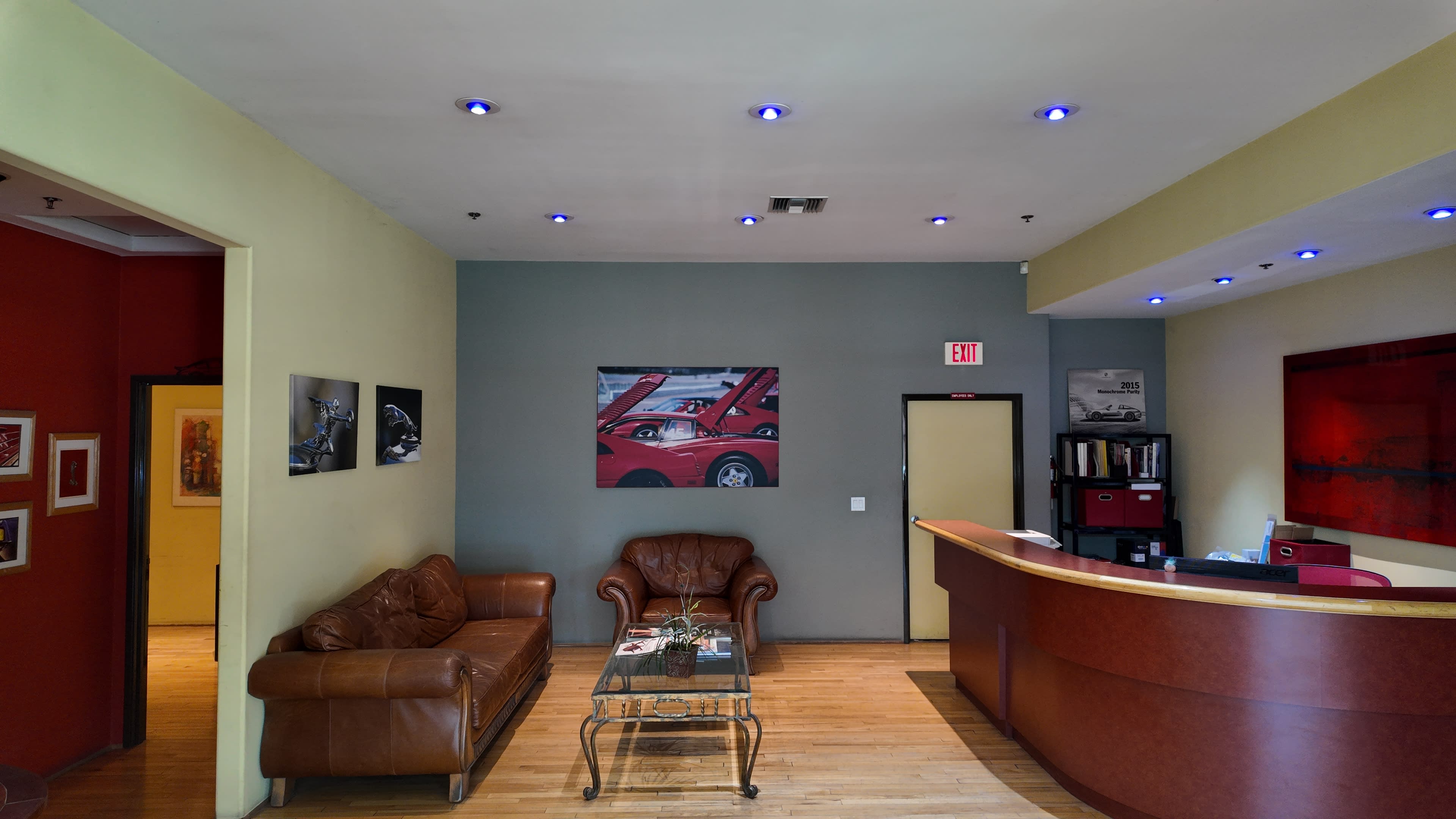 Clean, Classy Industrial Office for Autobody Shop Image in Jefferson Park, Pasadena, CA