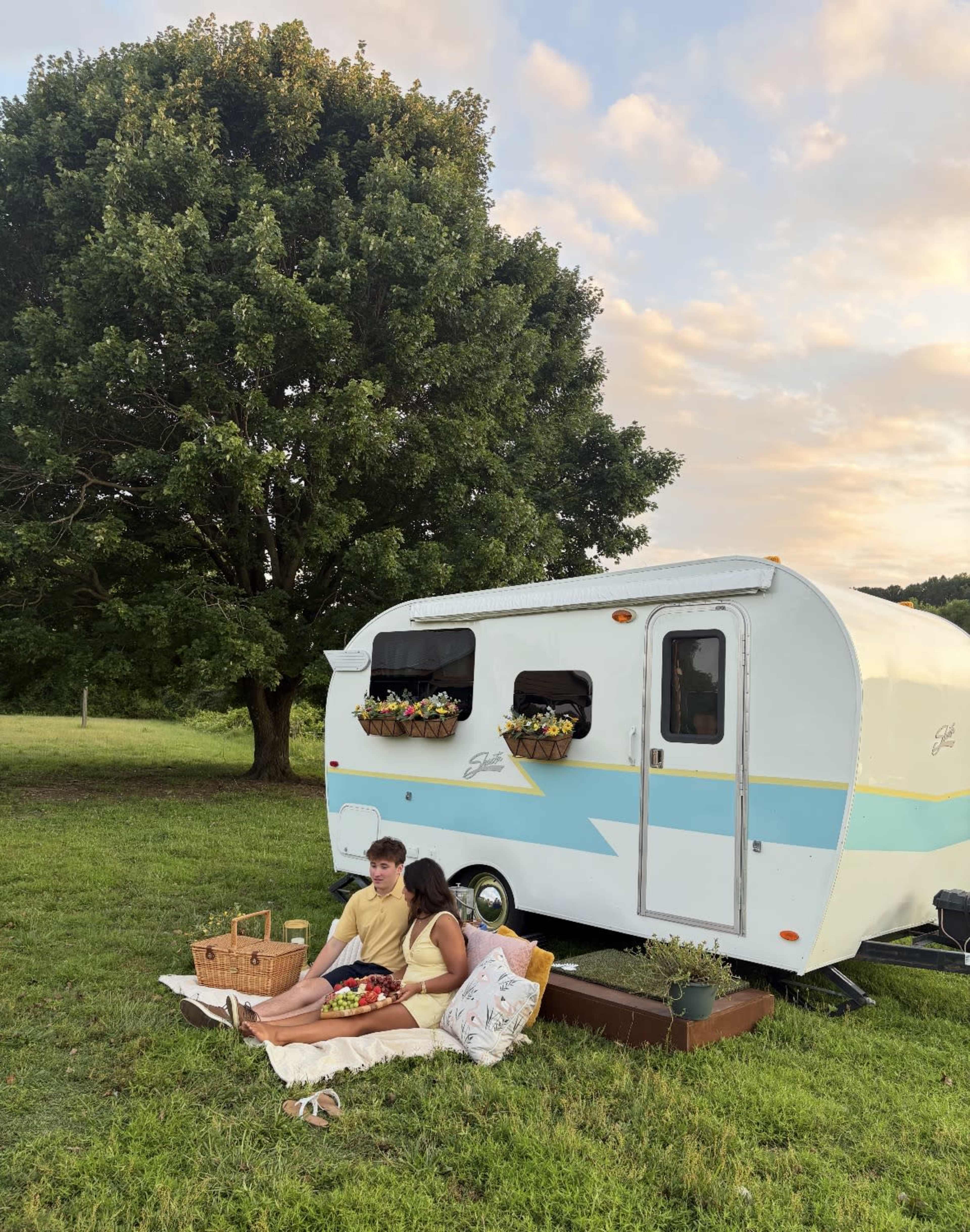 Vintage Shasta Airflyte Trailer Image in Hanover, Hanover, VA