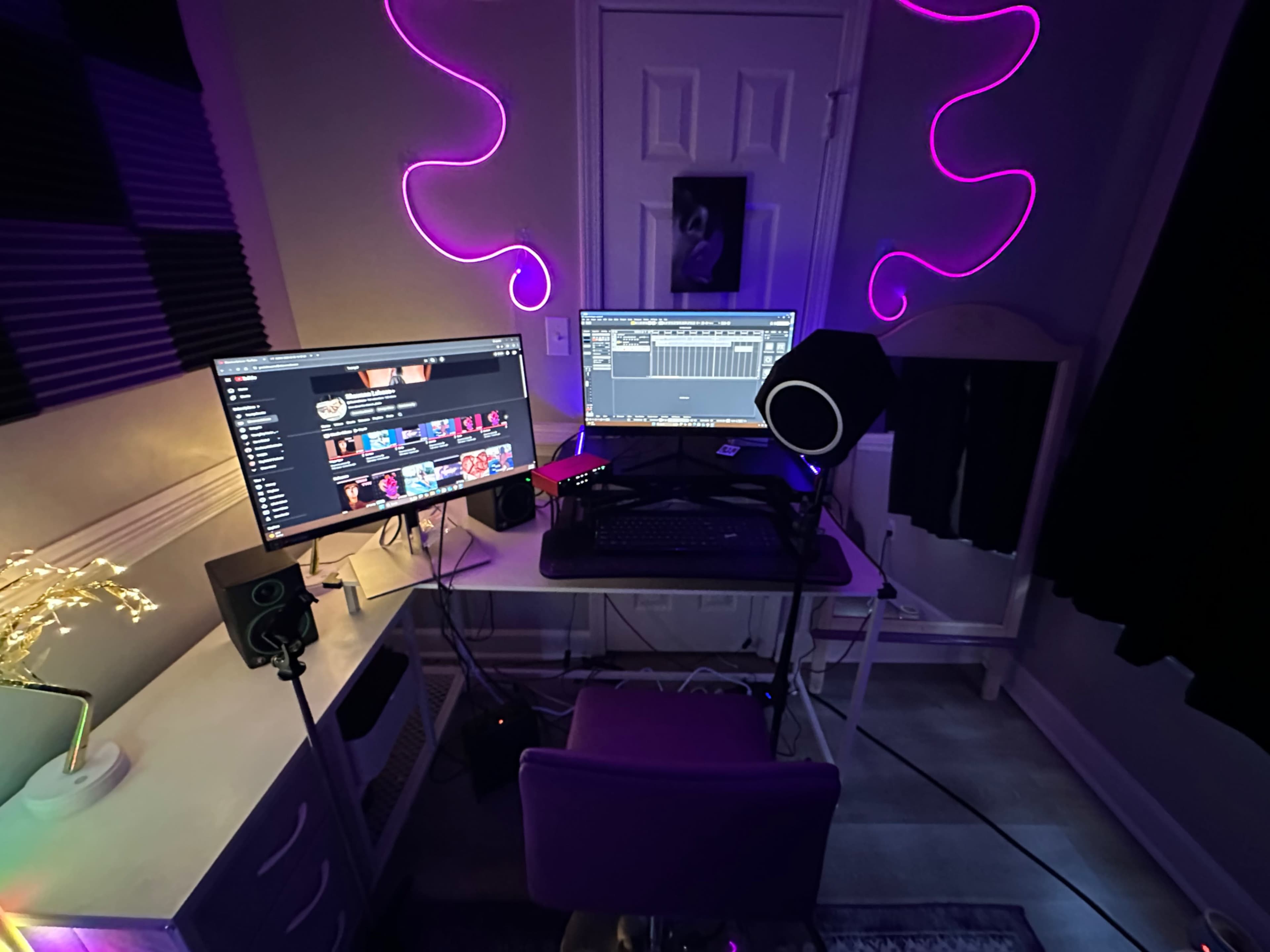 Beautiful decorated home! Lots of space and areas to do content and videos! Image in , Jonesboro, GA