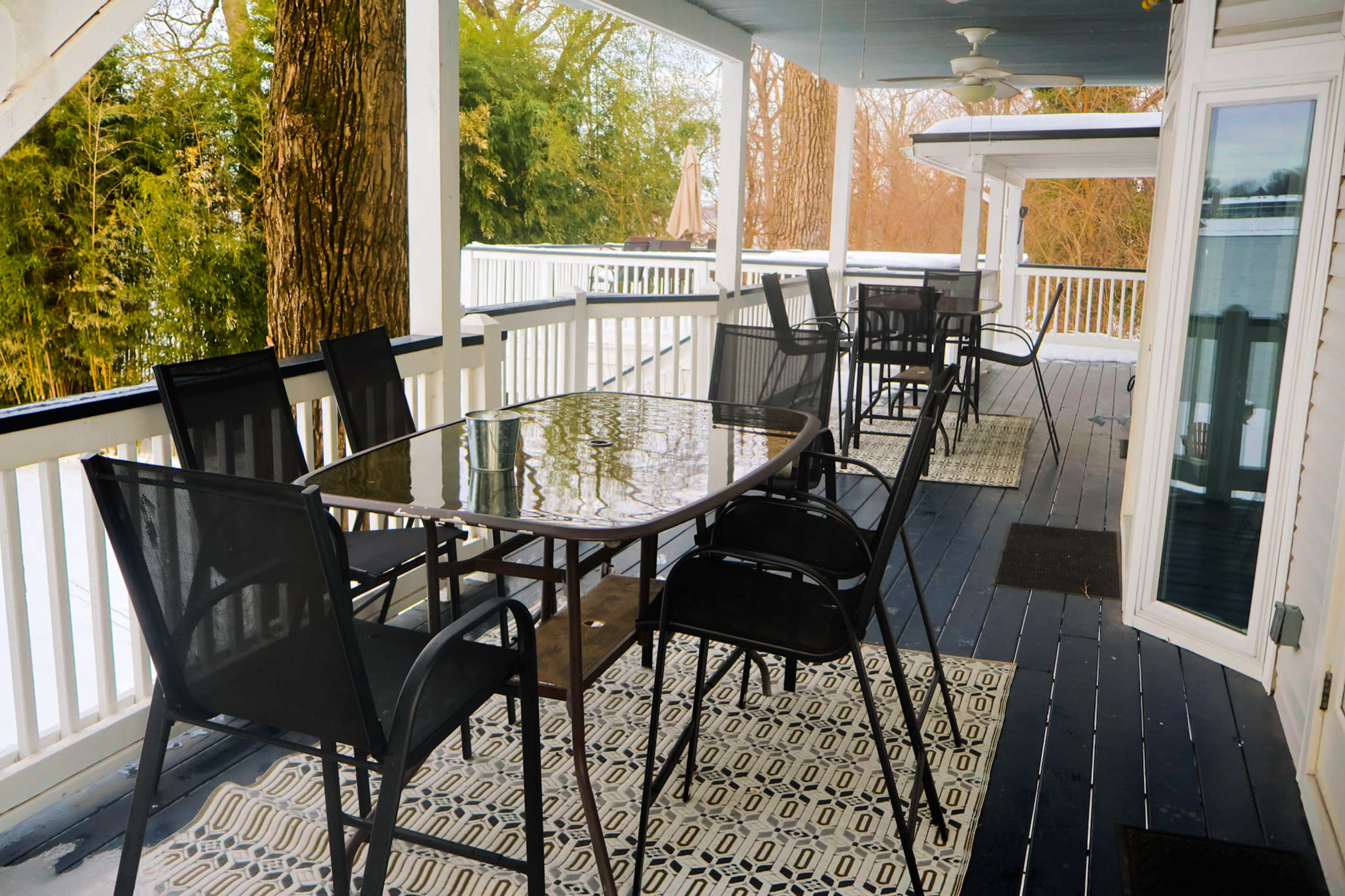 Waters Edge Louisville, Beautiful space on the Ohio River near downtown Louisville and quality restaurants. Image in Louisville, Louisville, KY