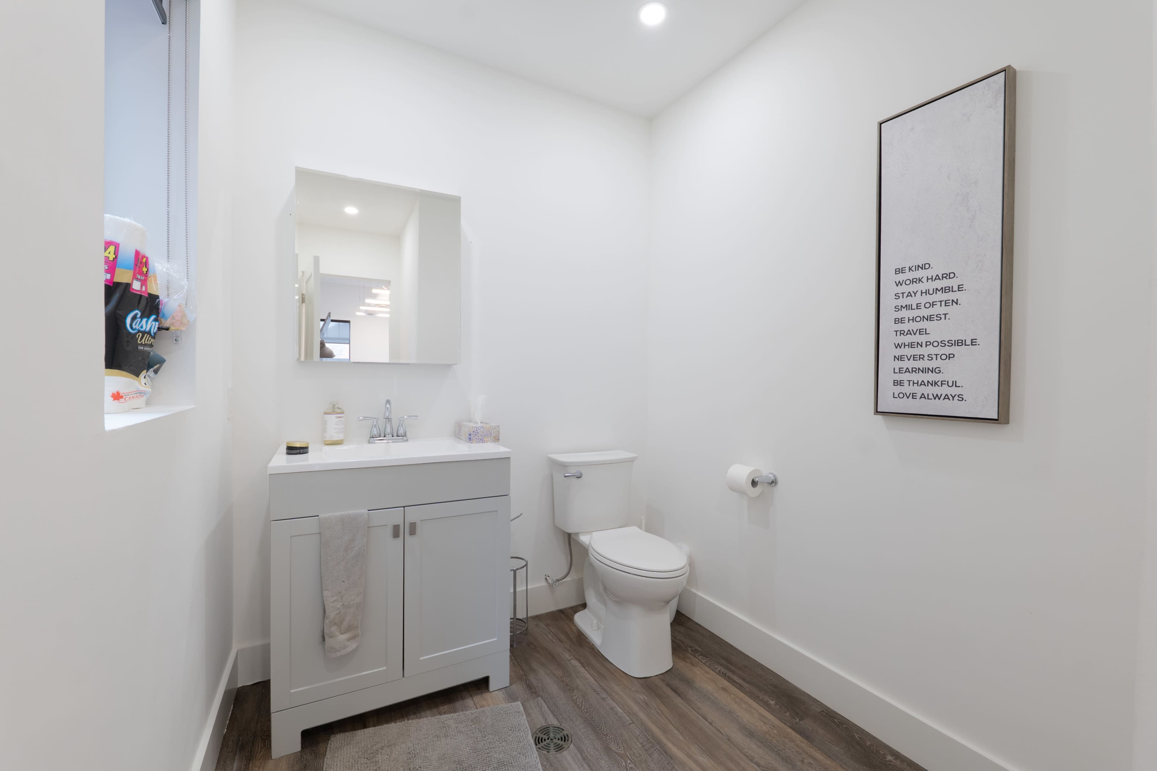 Beautiful office space with private office rooms! Image in Grimsby, Grimsby, ON