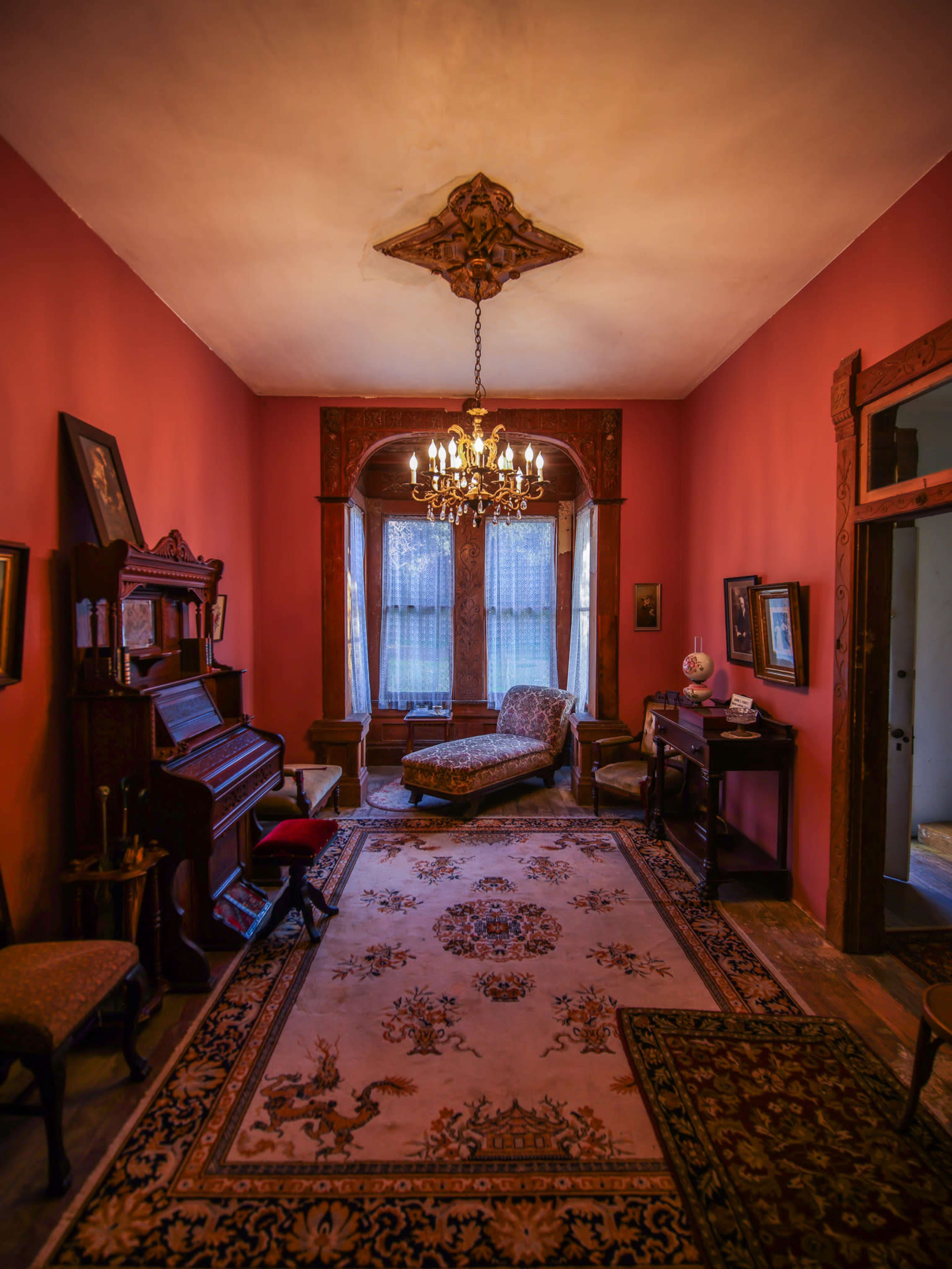 Historic Victorian Mansion #010 in Pasadena | Film & Photo Location Image in Montecito Heights, Los Angeles, CA