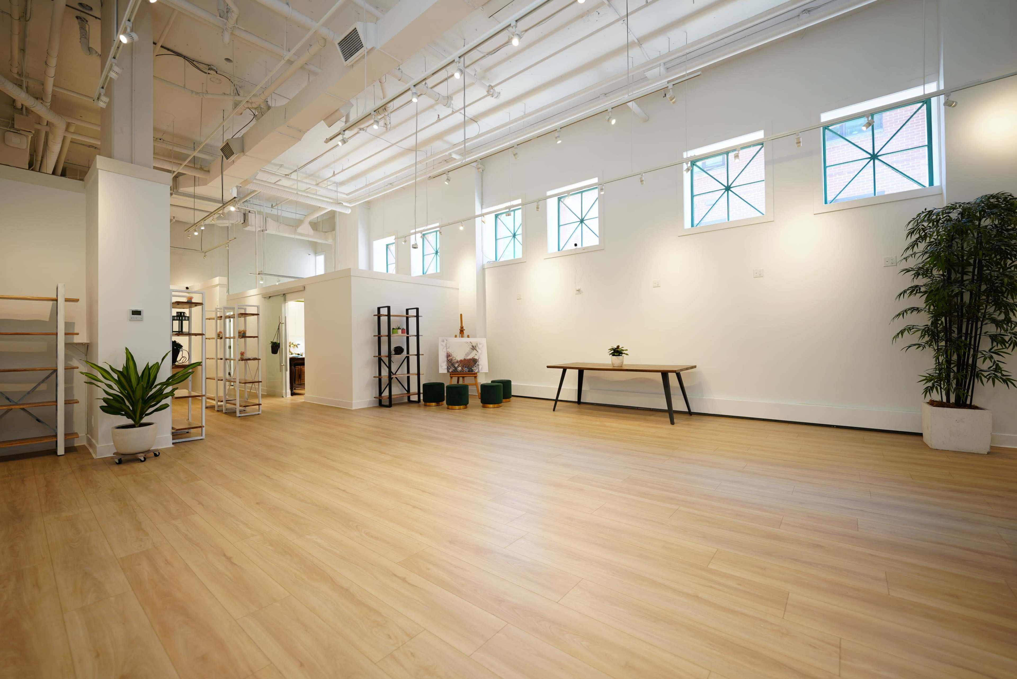 Bright, Minimal Studio in Urban North Vancouver Image in North Vancouver, north vancouver, BC