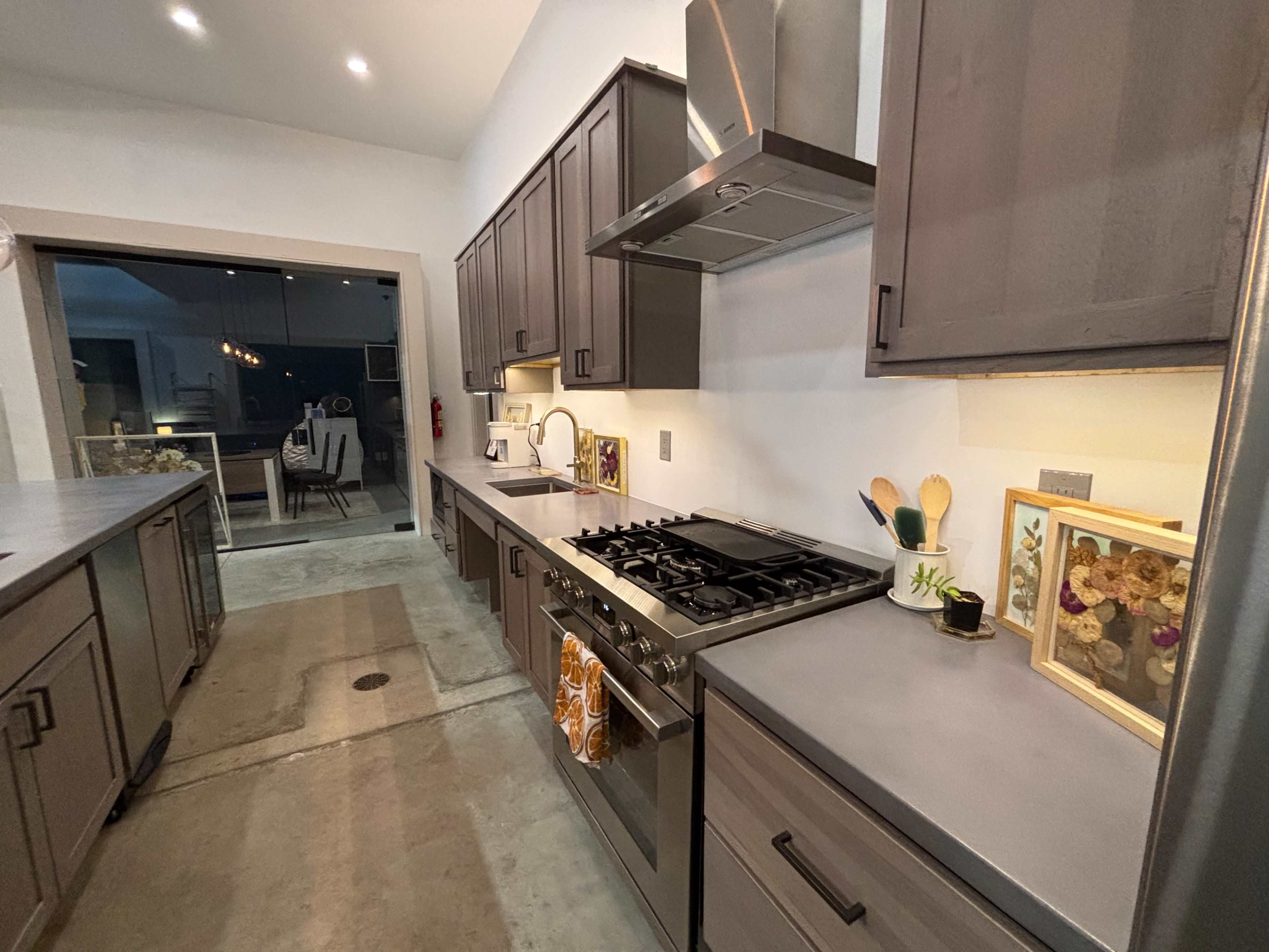 Spacious Modern Kitchen with Guest Seating Image in West Ward, Easton, PA