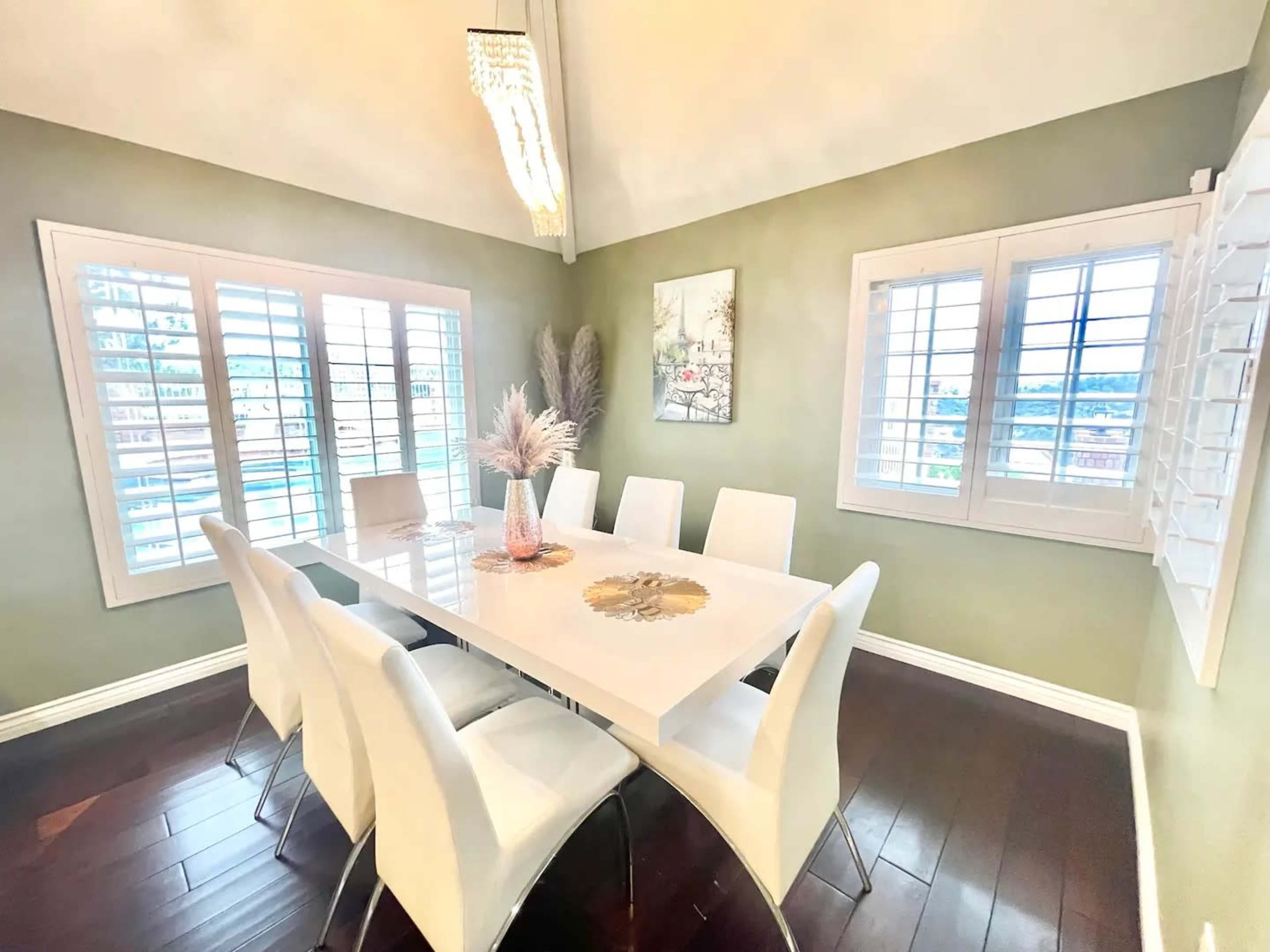 Stunning Panoramic Waterfront Pool Home Escape Image in Anaheim Hills, Anaheim, CA