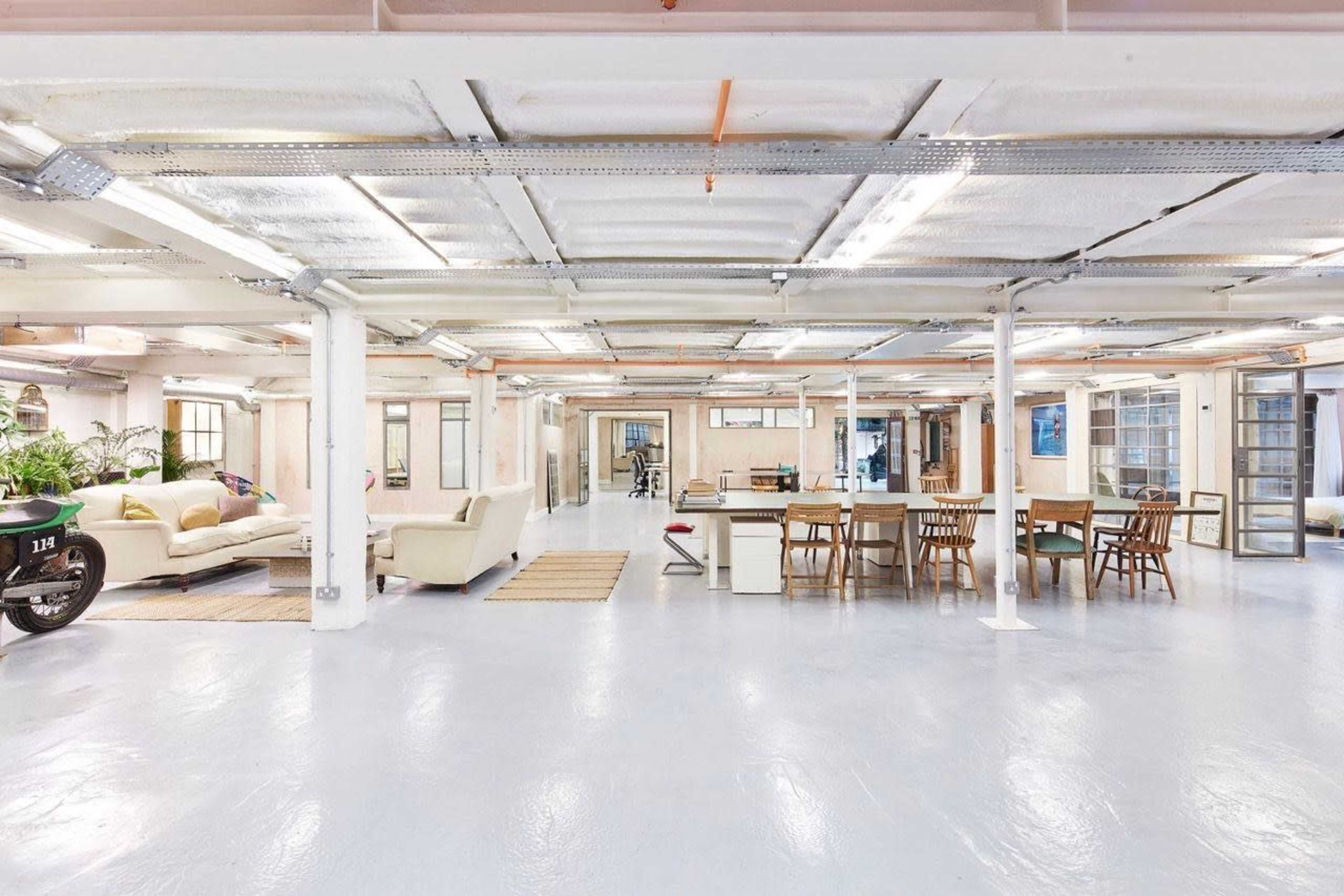 Spacious NW London Sanctuary Image in Cricklewood, London, ENG
