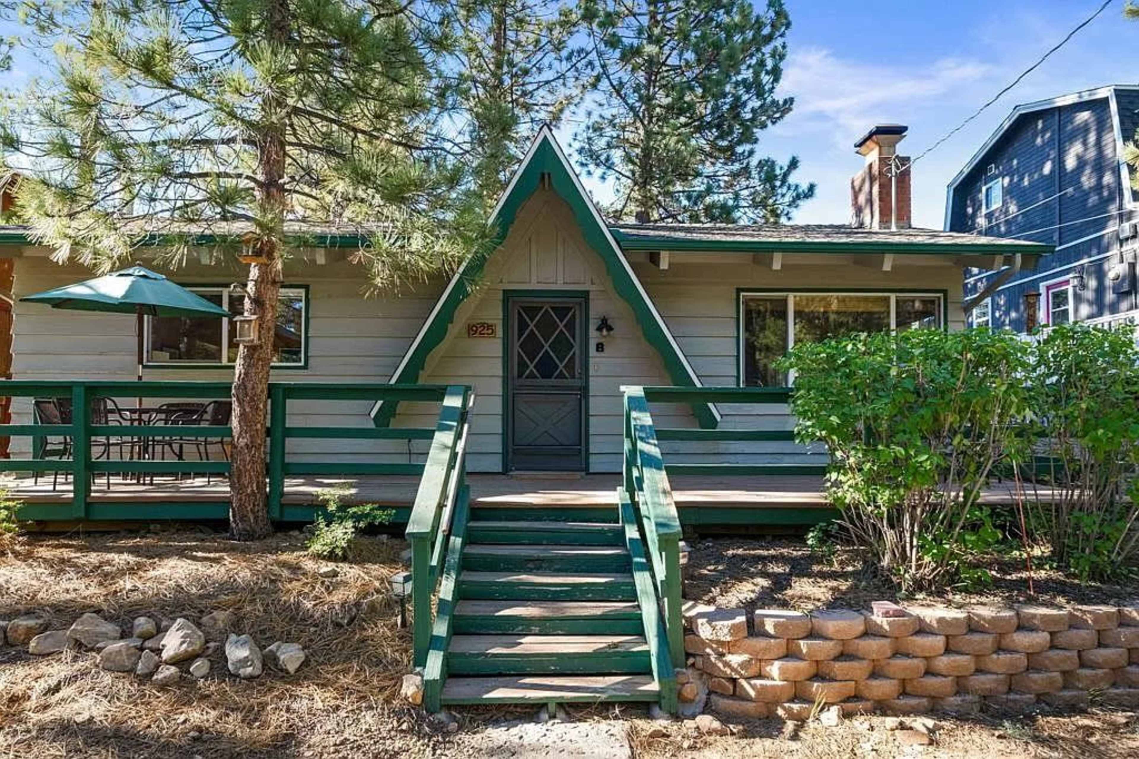 Spacious Sierra Style Cabin, Spa, Tree Views Image in Big Bear, Big Bear City, CA
