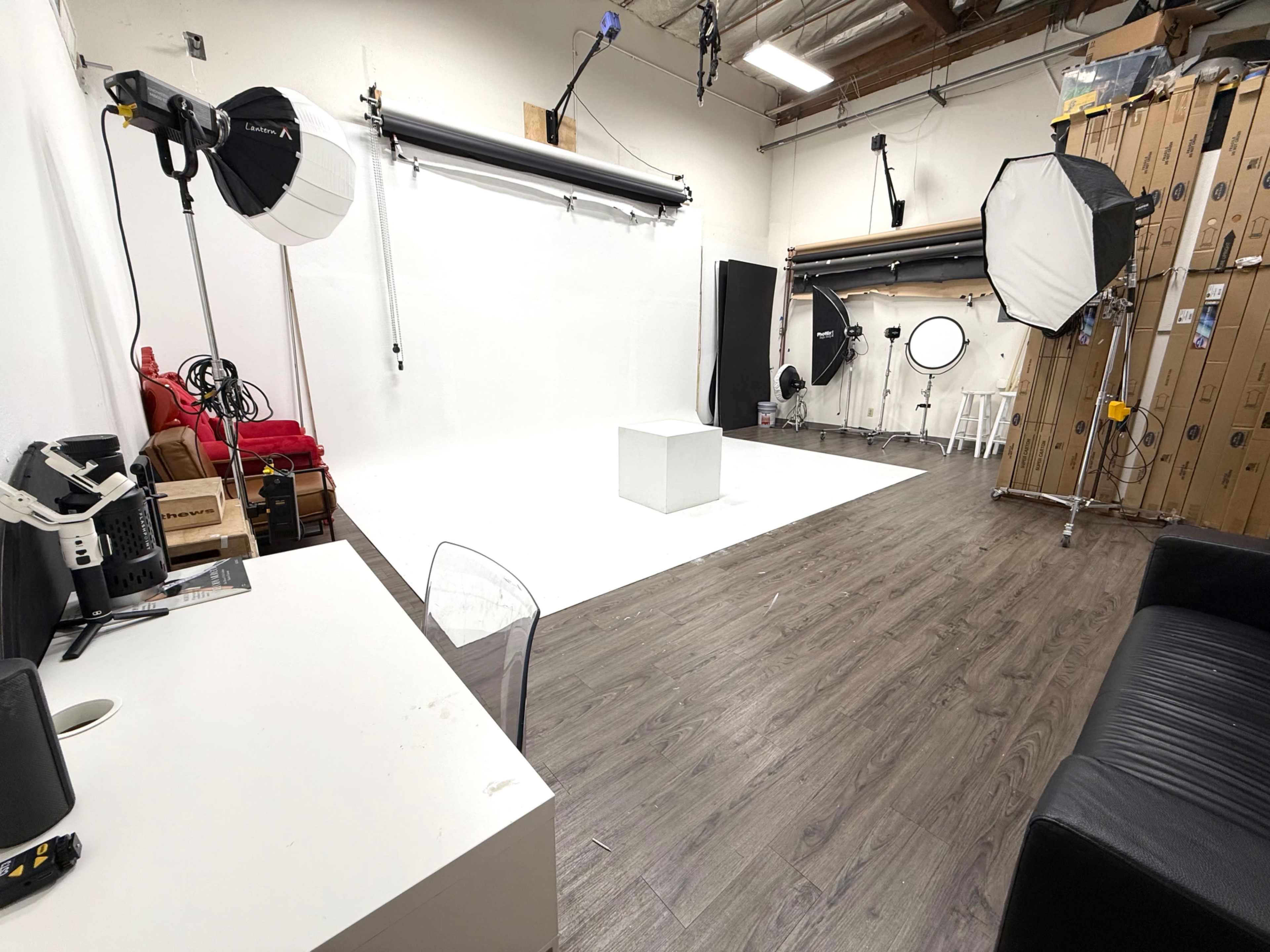 Photo shoot Image in Maryvale Village, Phoenix, AZ