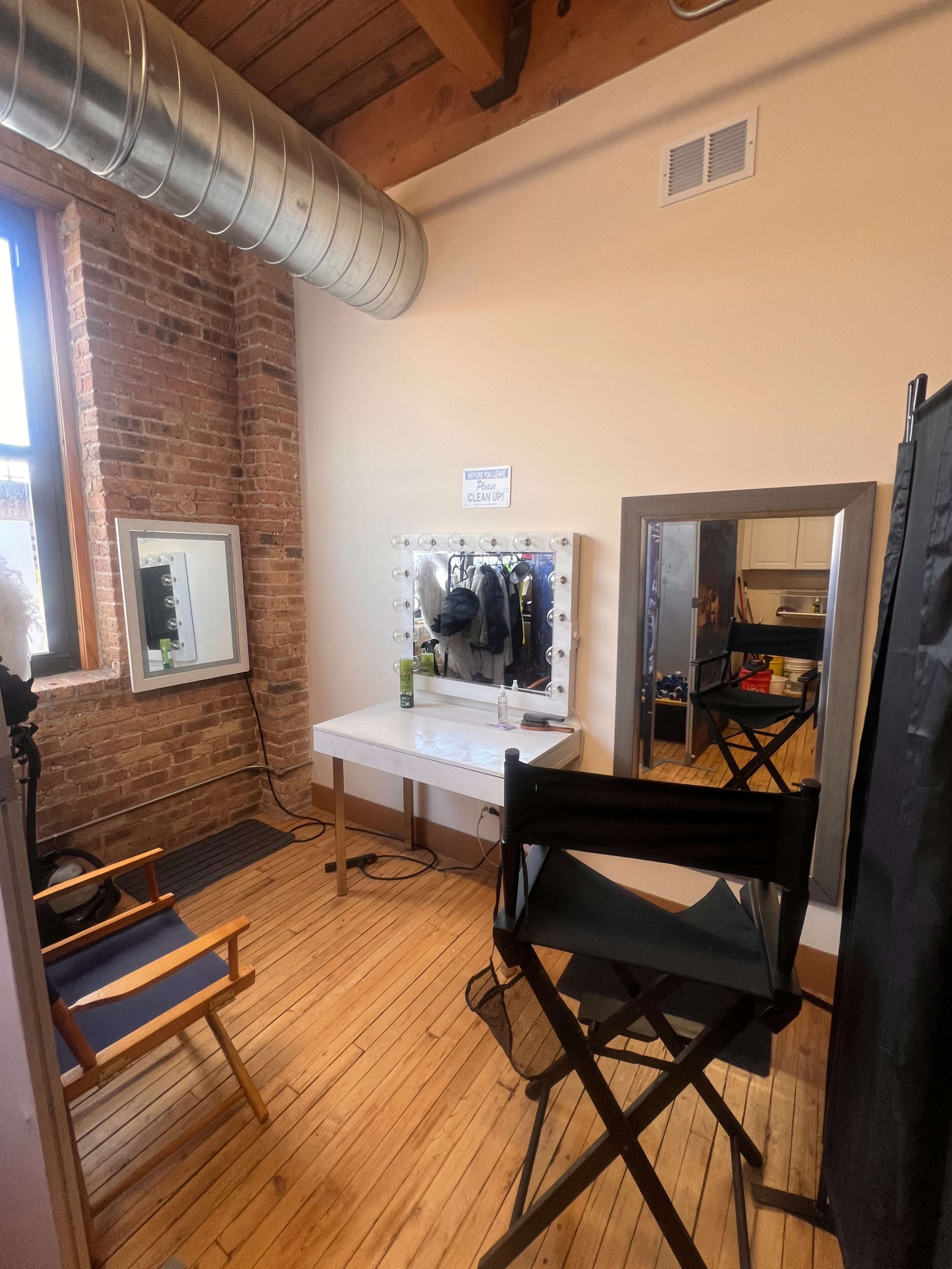 Traditional Photography Studio Image in Garfield Park, Chicago, IL