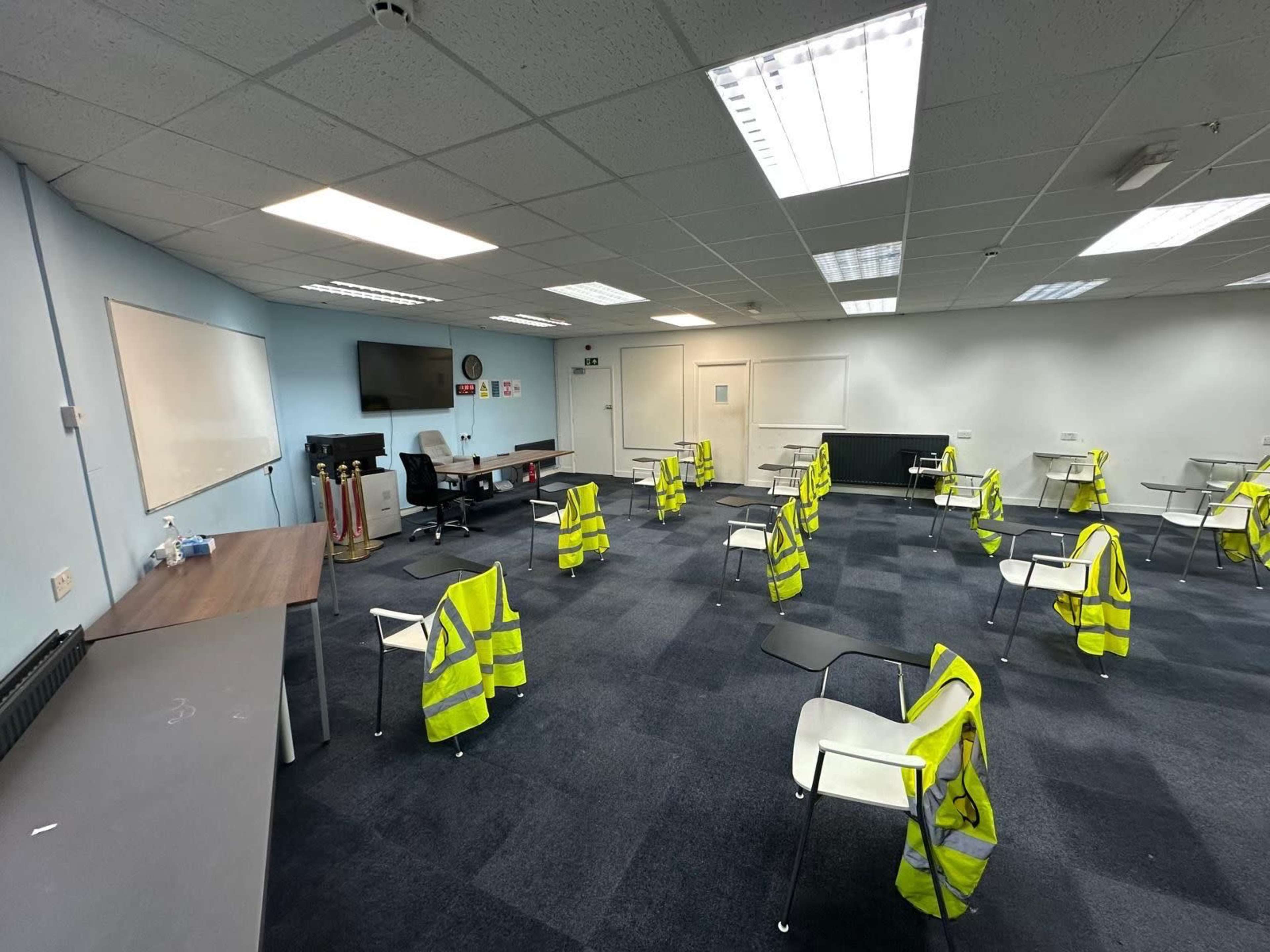 Spacious East London Training Room with Exam Setup – Leyton E10 Image in Leyton, London, ENG