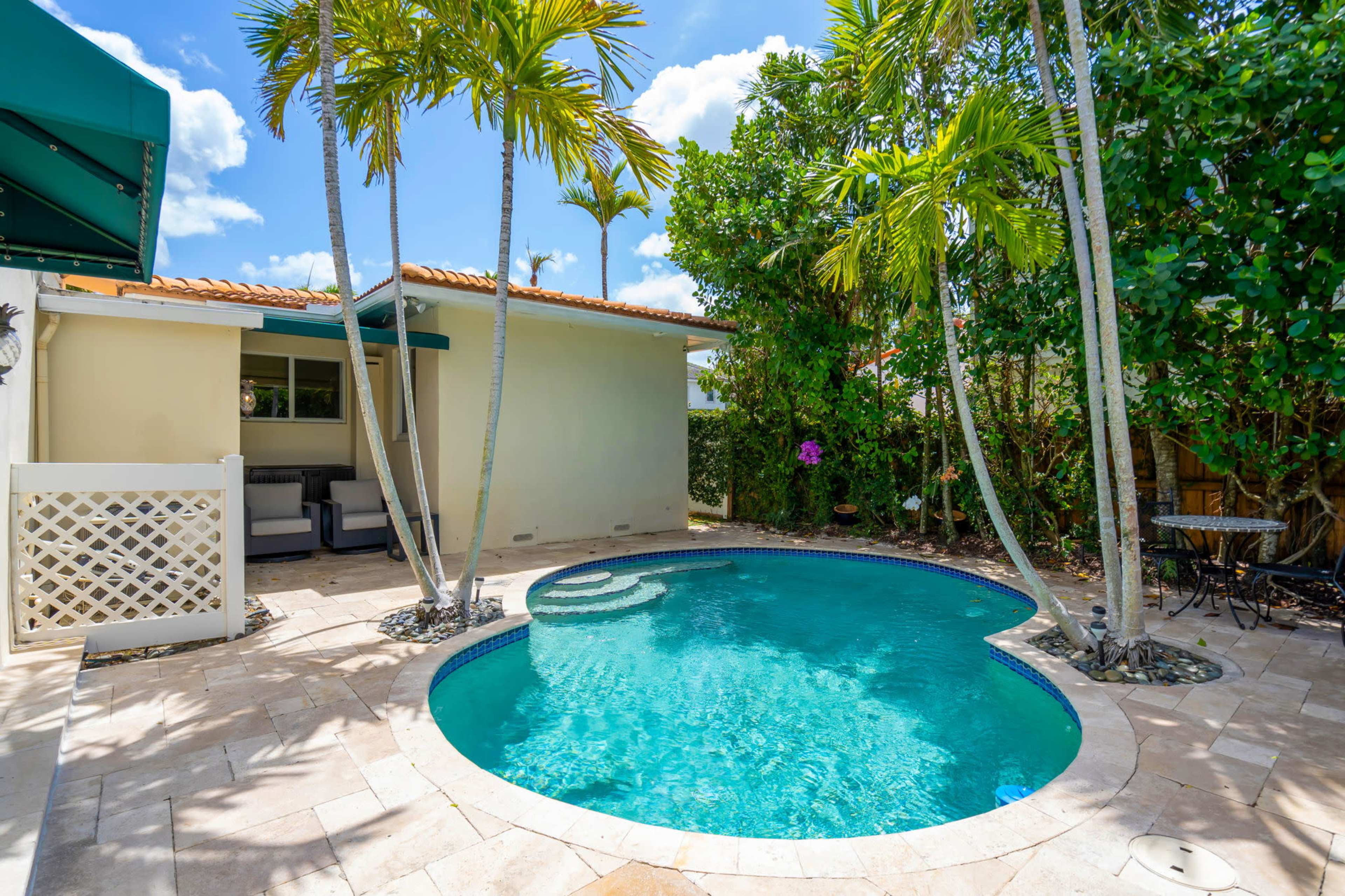 Victoria Park Home with Pool Image in East Fort Lauderdale, FORT LAUDERDALE, FL