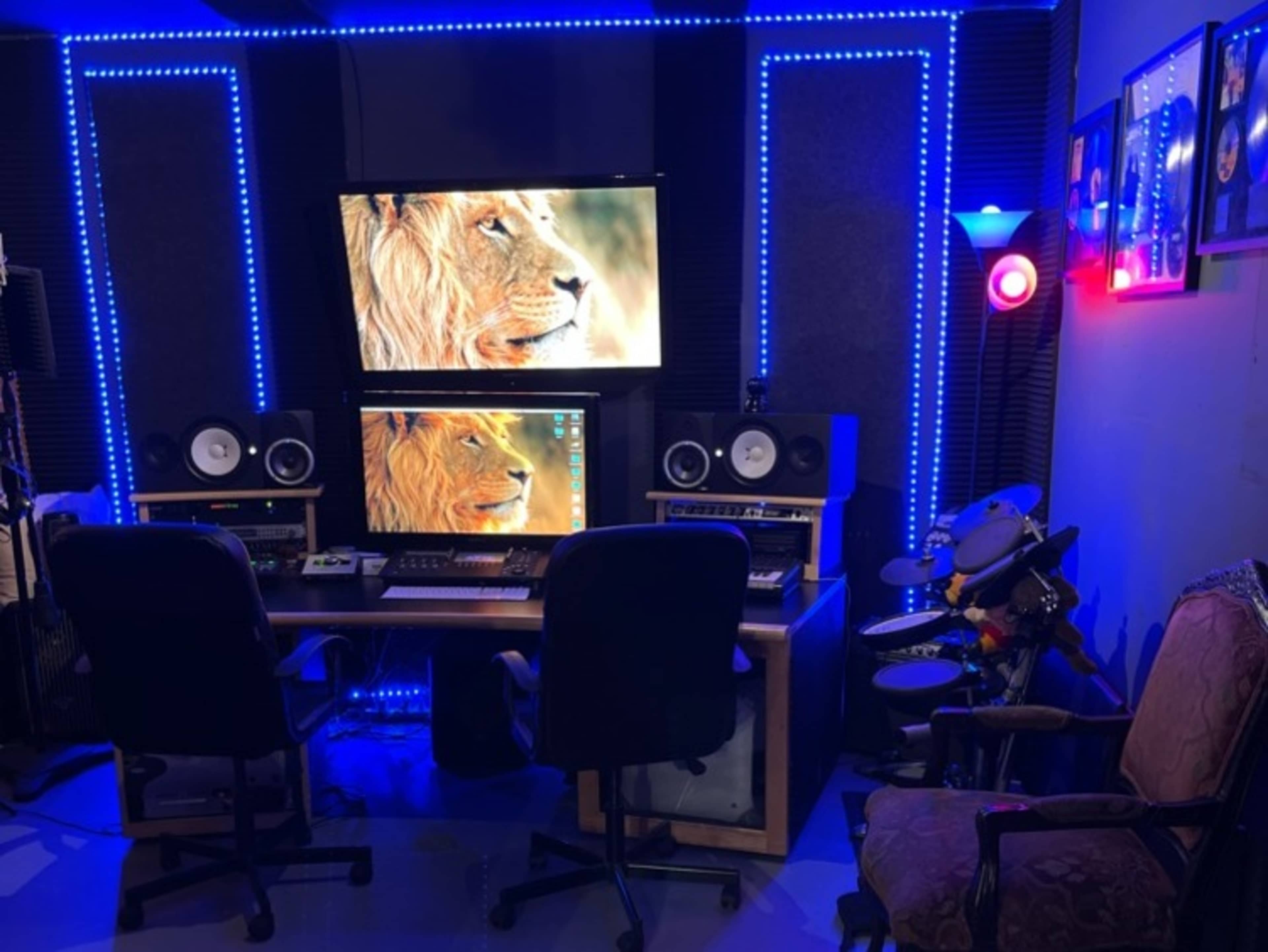 Updated Recording room (no booth)