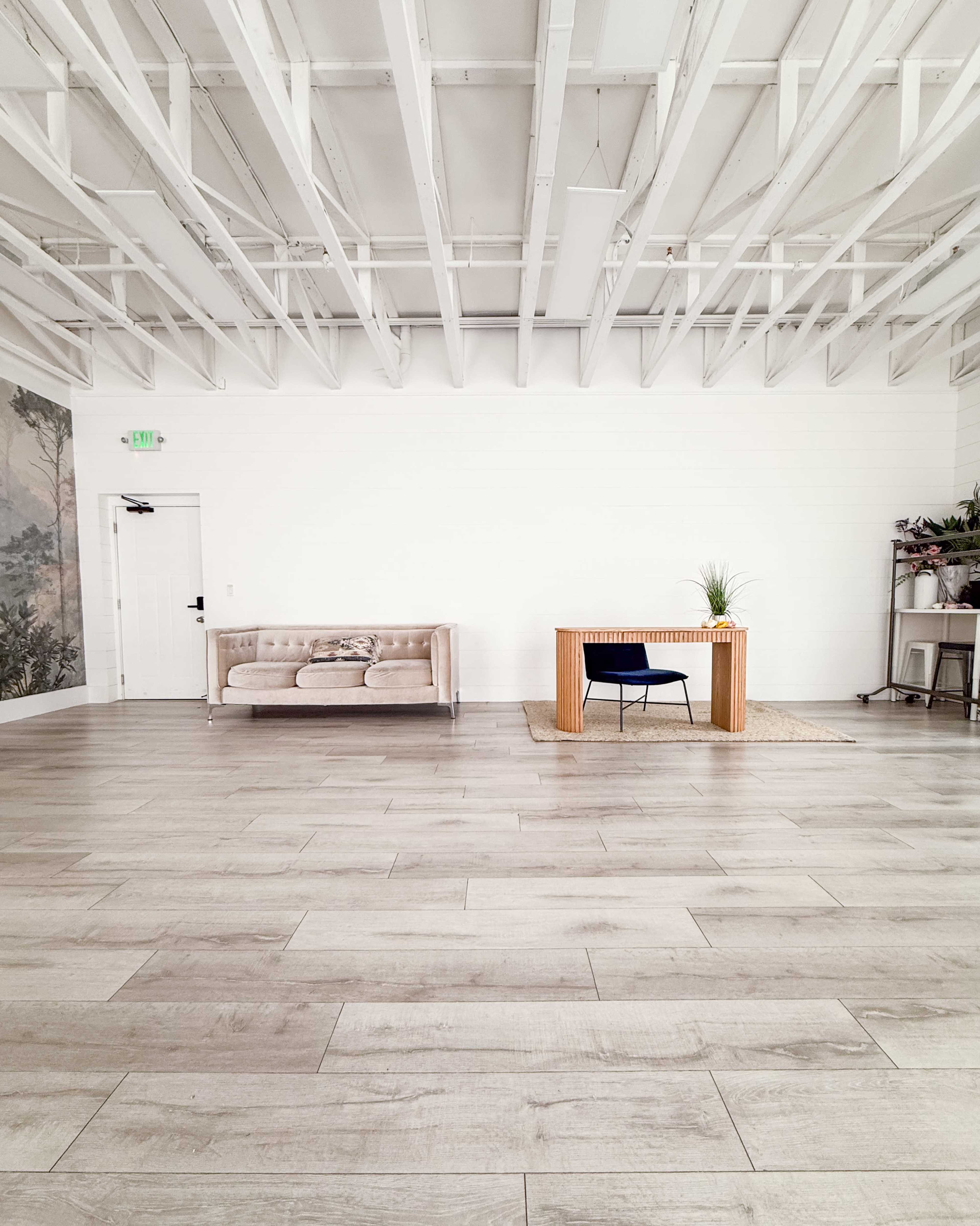 Roomy Photo Studio with Shiplap, White Brick, and Moveable Backdrops Image in American Fork, American Fork, UT
