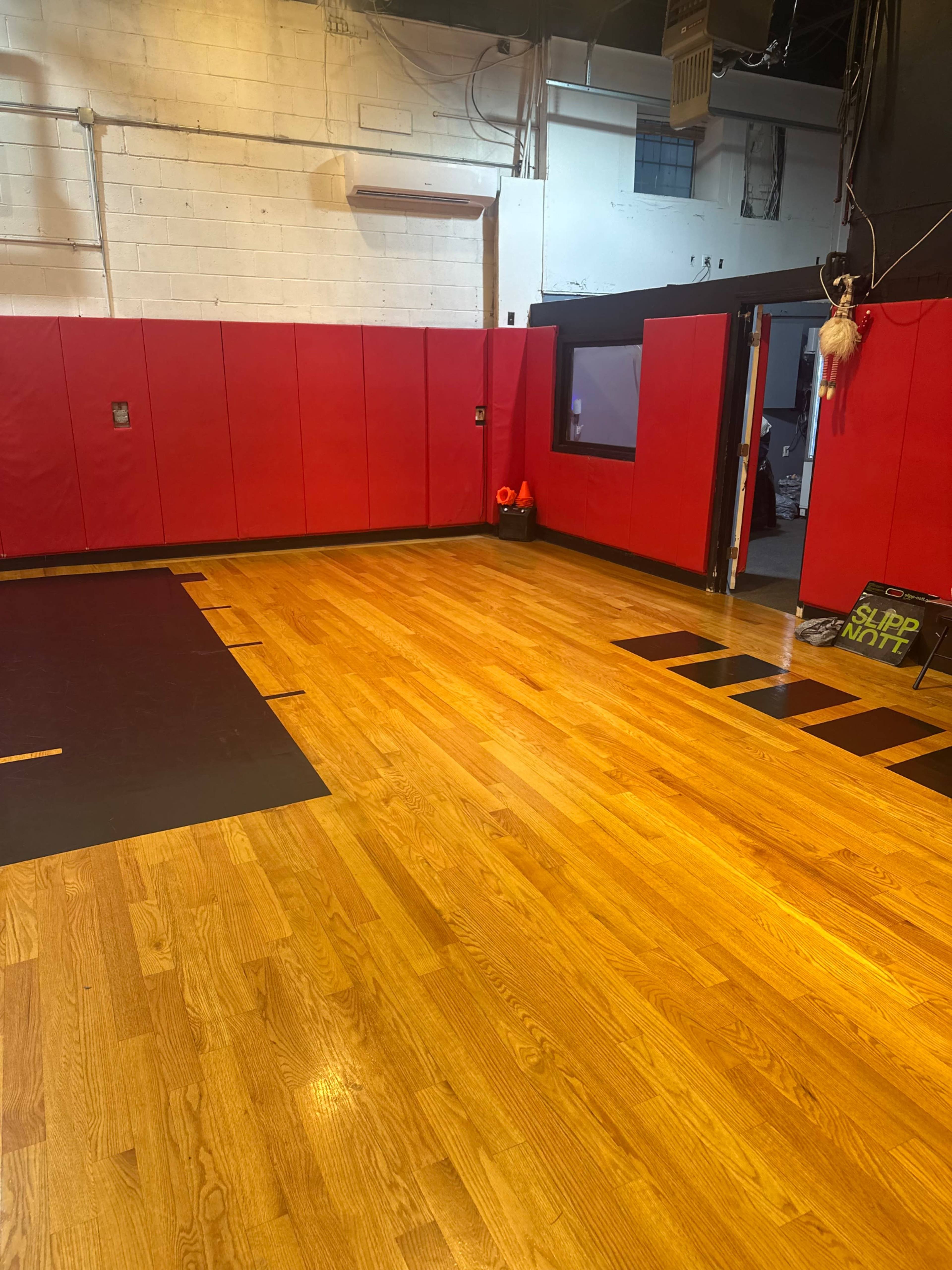 Basketball gym Image in Oyster Bay, Farmingdale, NY