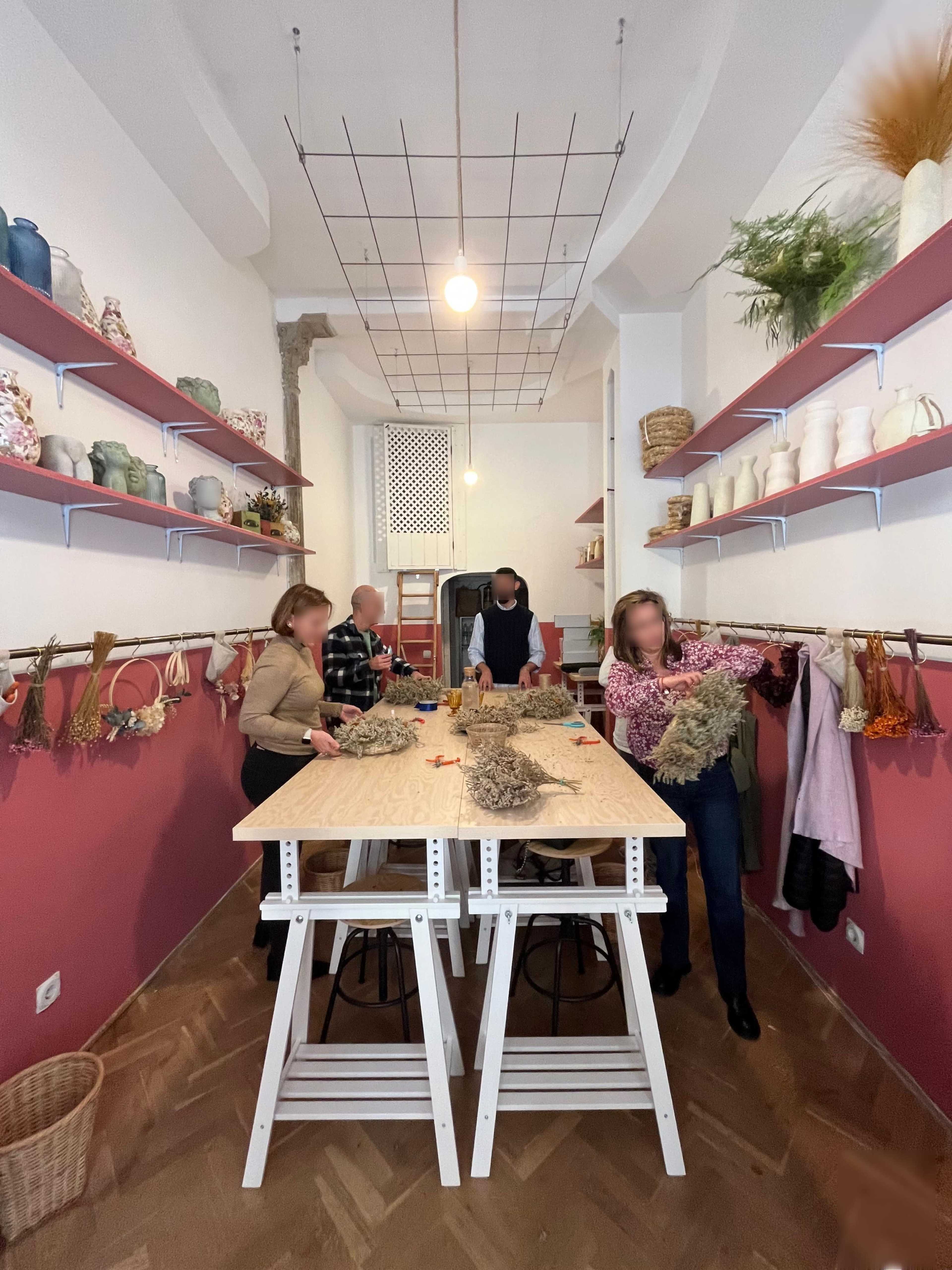 Taller céntrico con acceso directo a la calle Image in Embajadores, Madrid, M