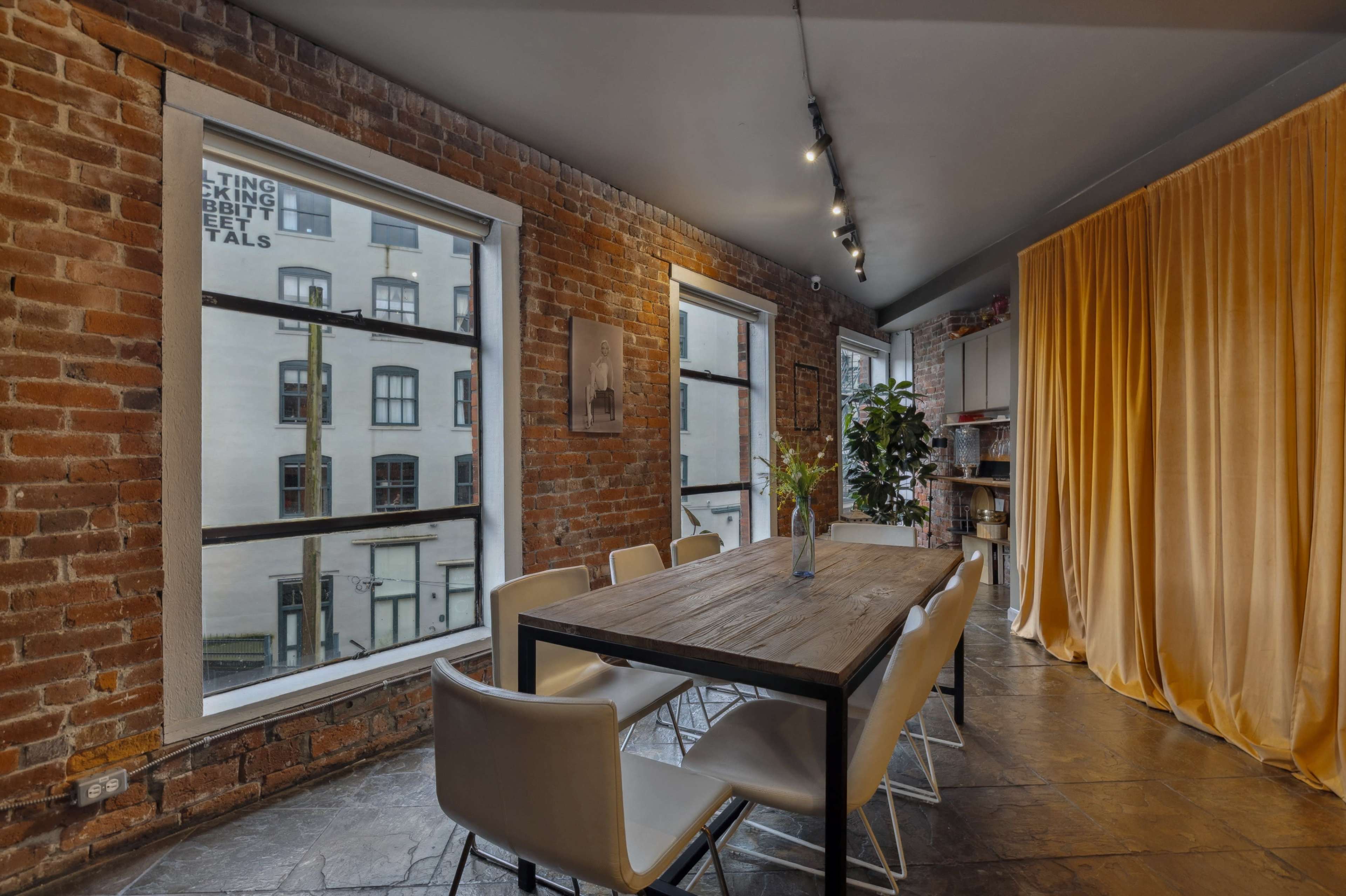 Vintage-Chic Gastown Heritage Loft Meeting Space Image in Downtown Eastside, Vancouver, BC