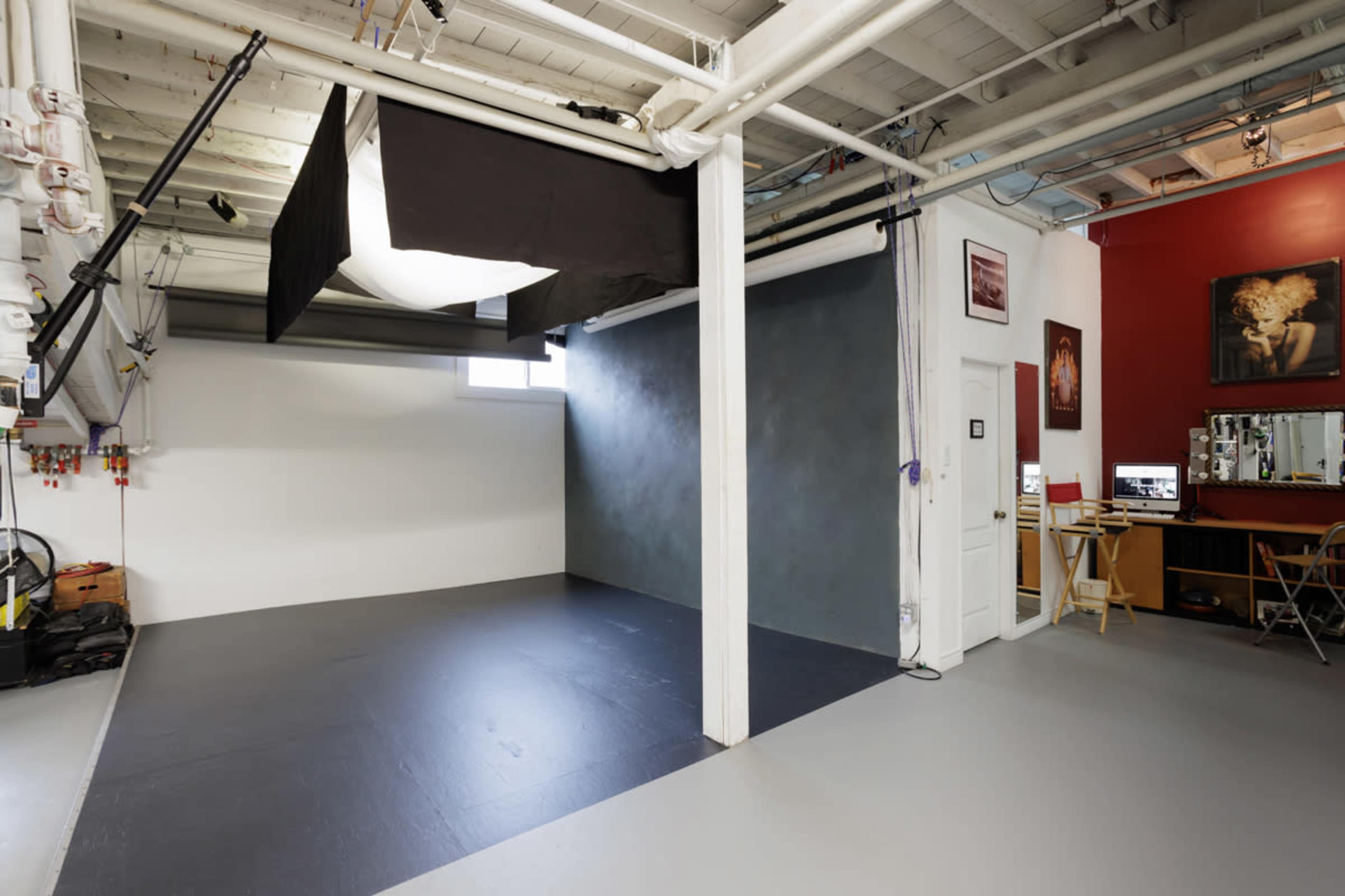 Artistic Production Studio Image in East Vancouver, Vancouver, BC
