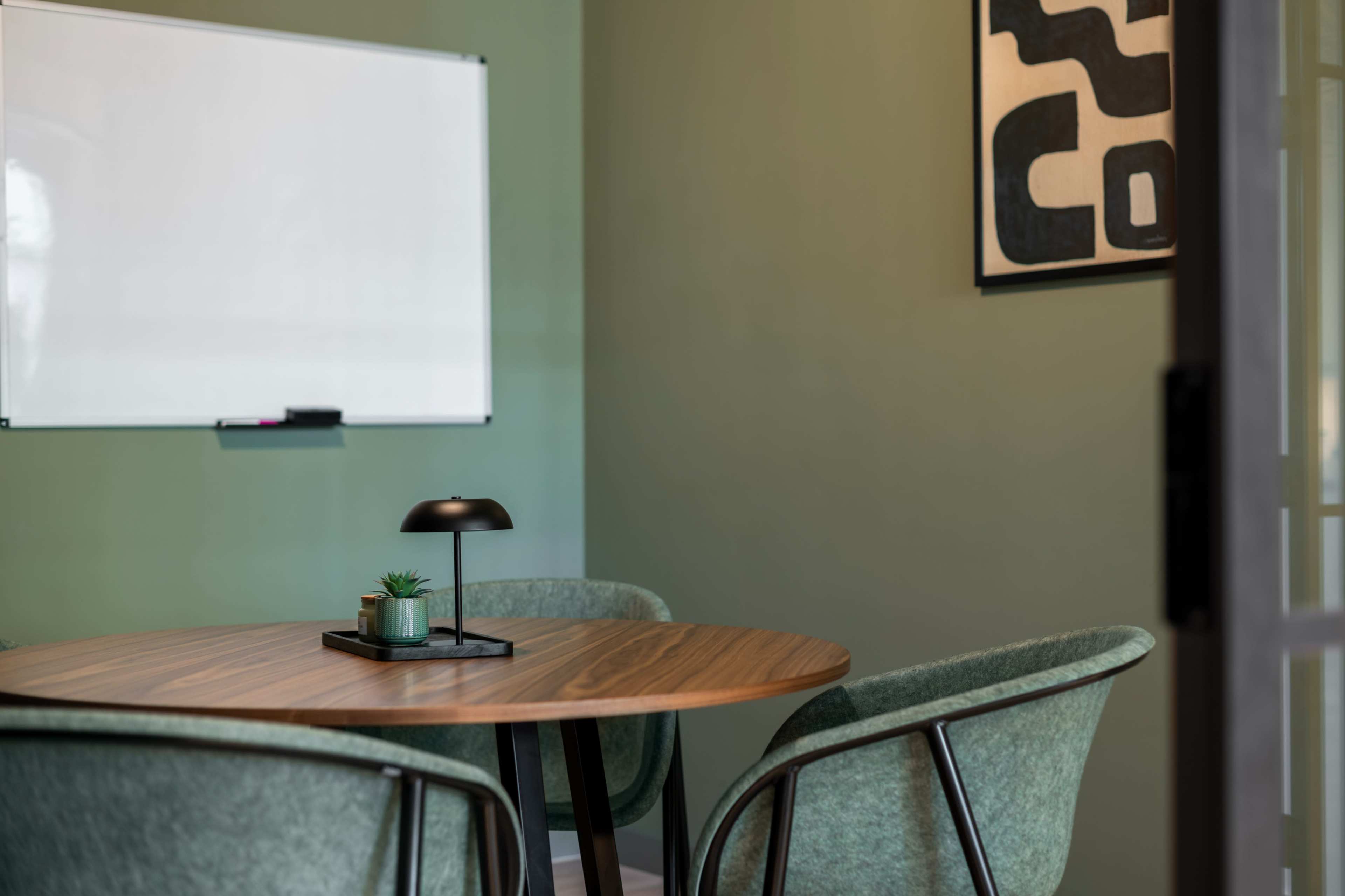 4 Person Meeting Room - "Huddle Room" in Elephant Park, Elephant & Castle Image in London, London, ENG