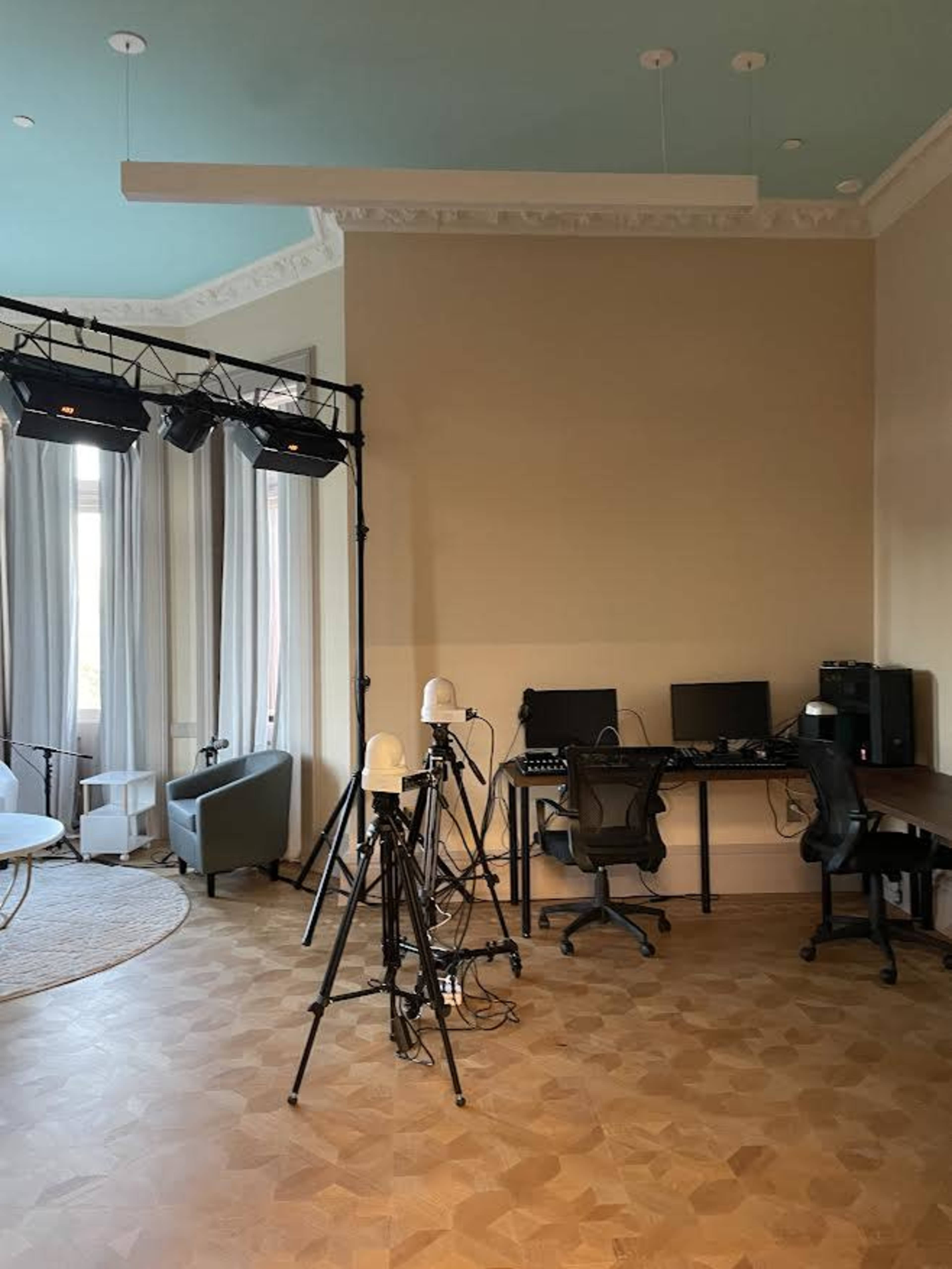 "Art, Culture, and Conversation in the Historic Krueger Mansion's Intimate Studio" Image in Springfield/Belmont, newark, NJ